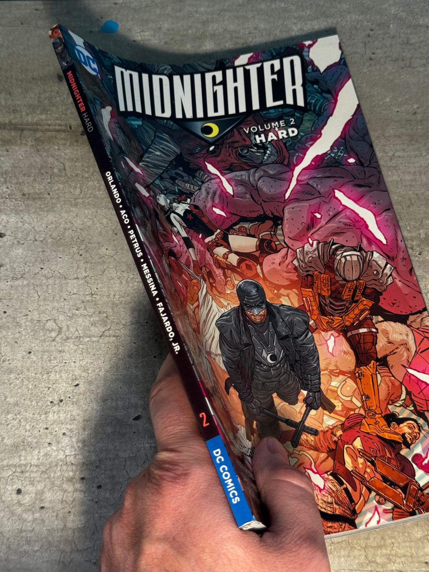 2016 - DC Comics - Midnighter, Vol. 2 HC / TP #2 Var. TP - M - Eng 3