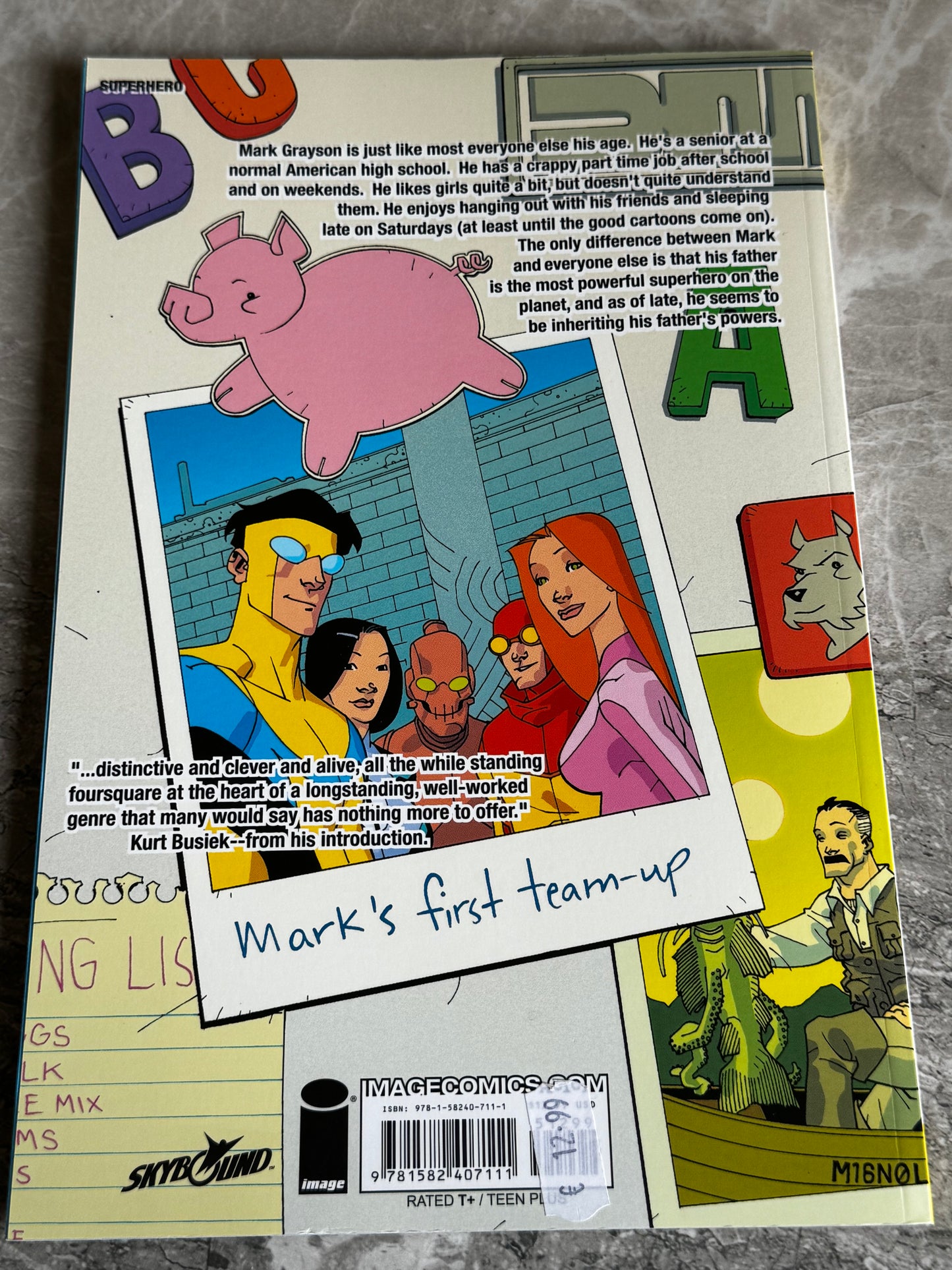 2021 - Image Comics - Invincible TP #1 - Family Matters - Var. B - M - ENG 2