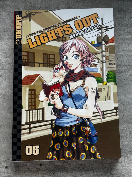 2008 - Lights Out #5 - NM/M - ENG 1