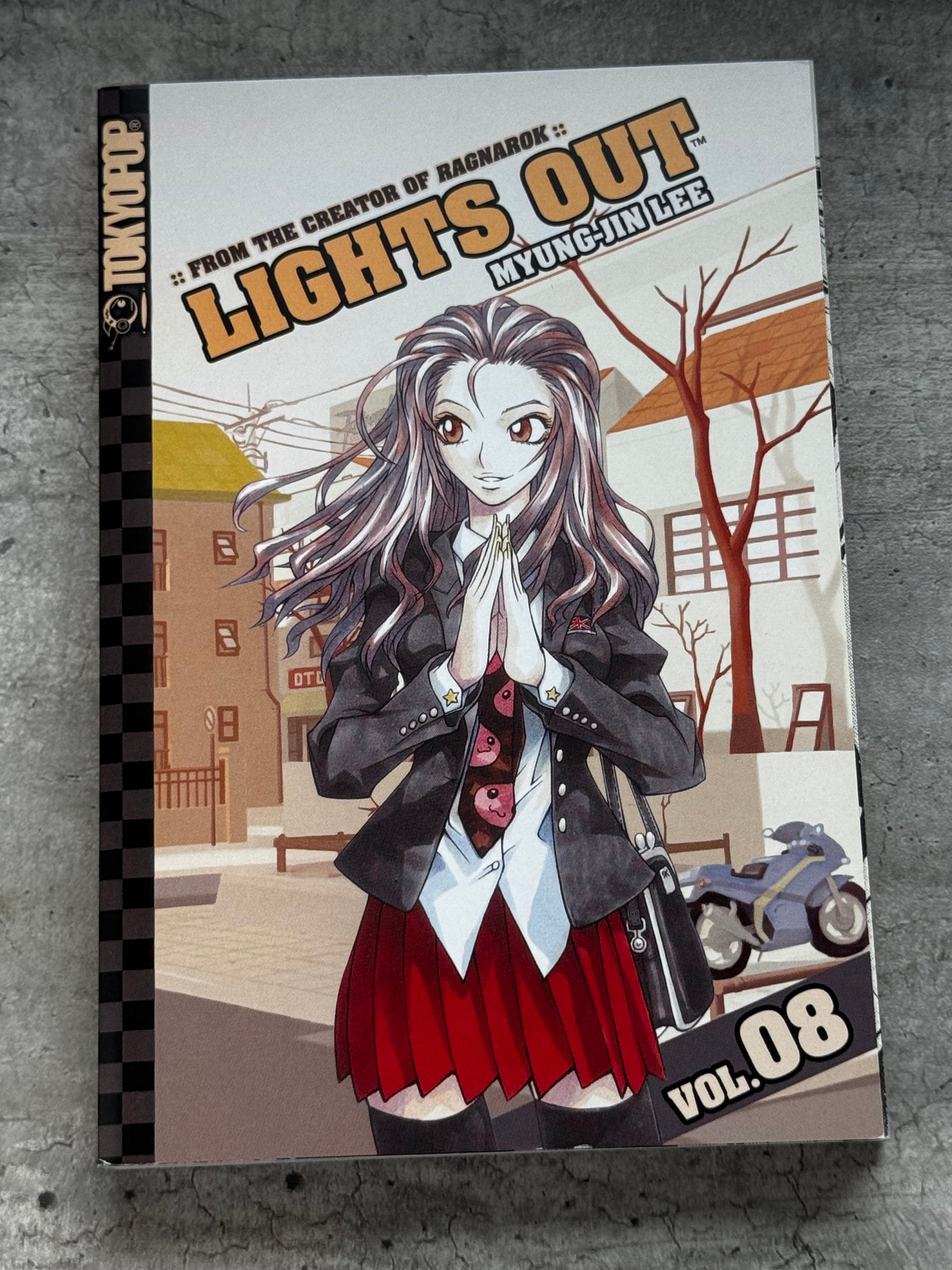 2008 - Lights Out #8 - NM/M - ENG 1