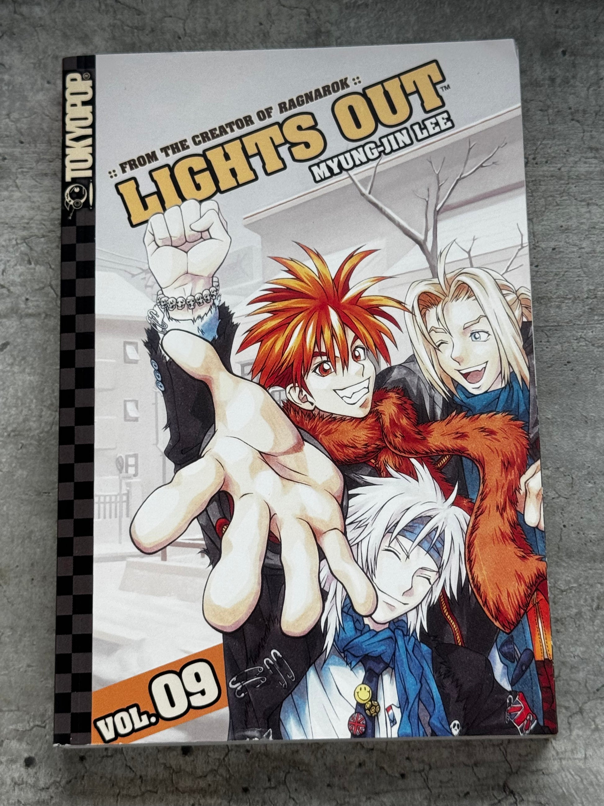 2008 - Lights Out #9 - NM/M - ENG 1
