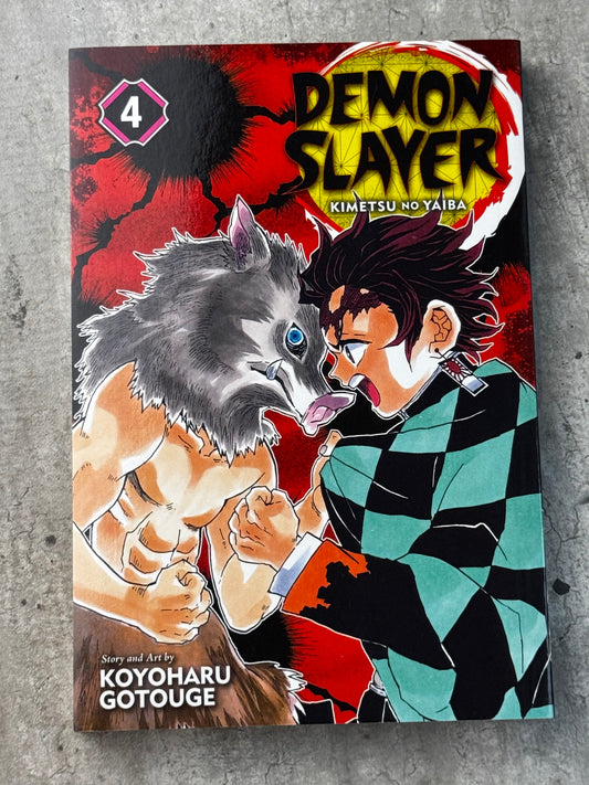 2019 - Demon Slayer Kimetsu No Yaiba #4 - NM- - ENG 1