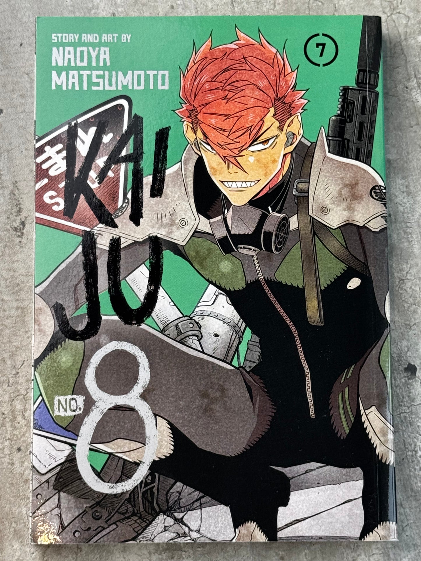 2023 - Kaiju No 8 #7 - M - ENG 1