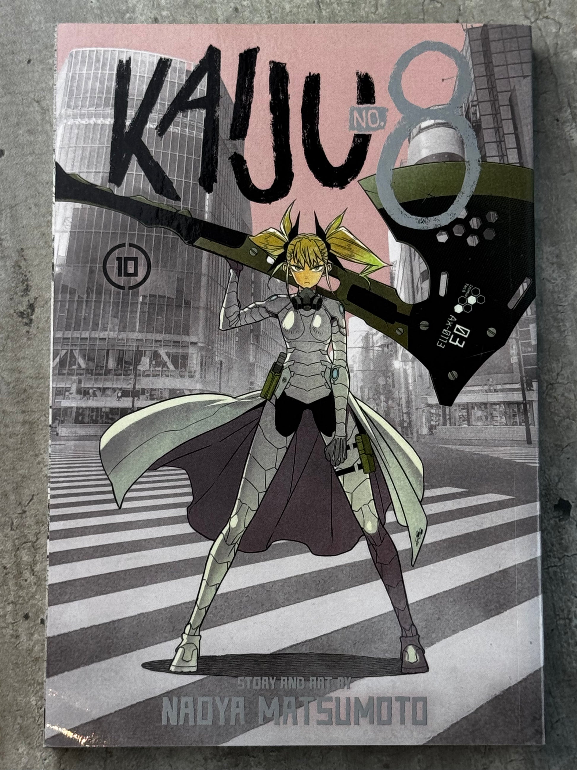 2024 - Kaiju No 8 #10 - M - ENG 1