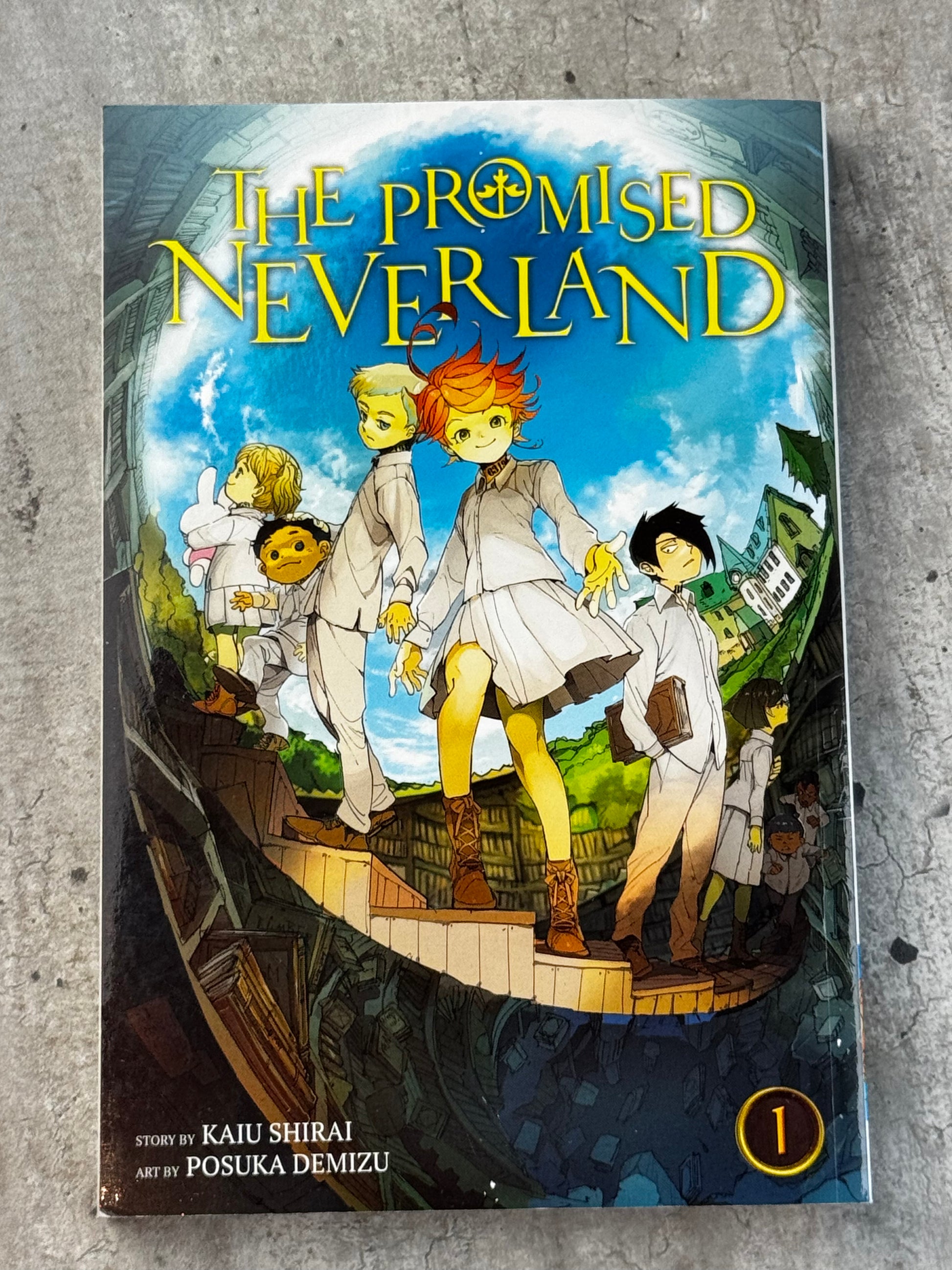 2017 - The Promised Neverland #1 - M - ENG 1
