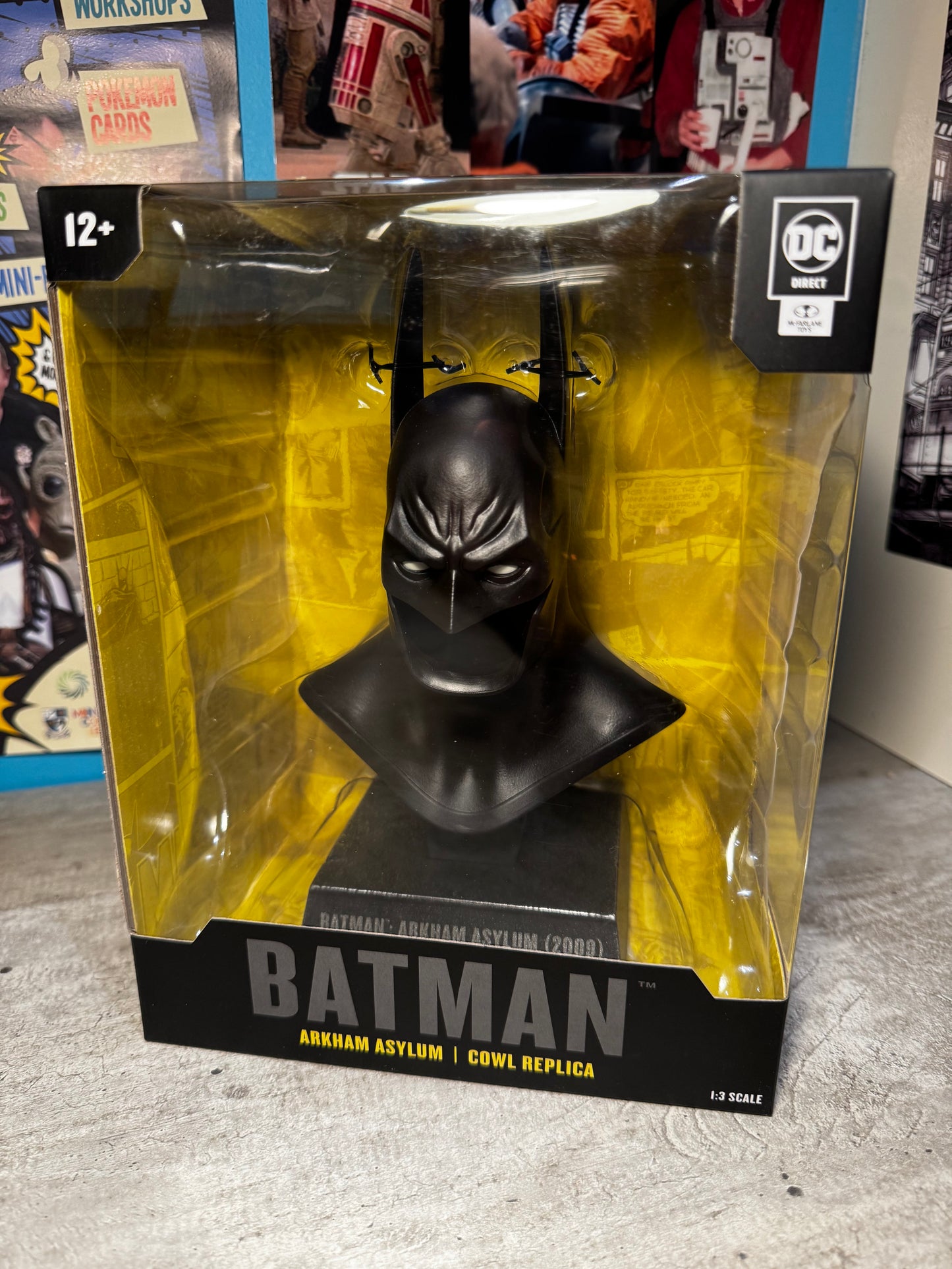 DC Direct 1/3 Scale Batman Arkham Asylum - Cowl Replica - M