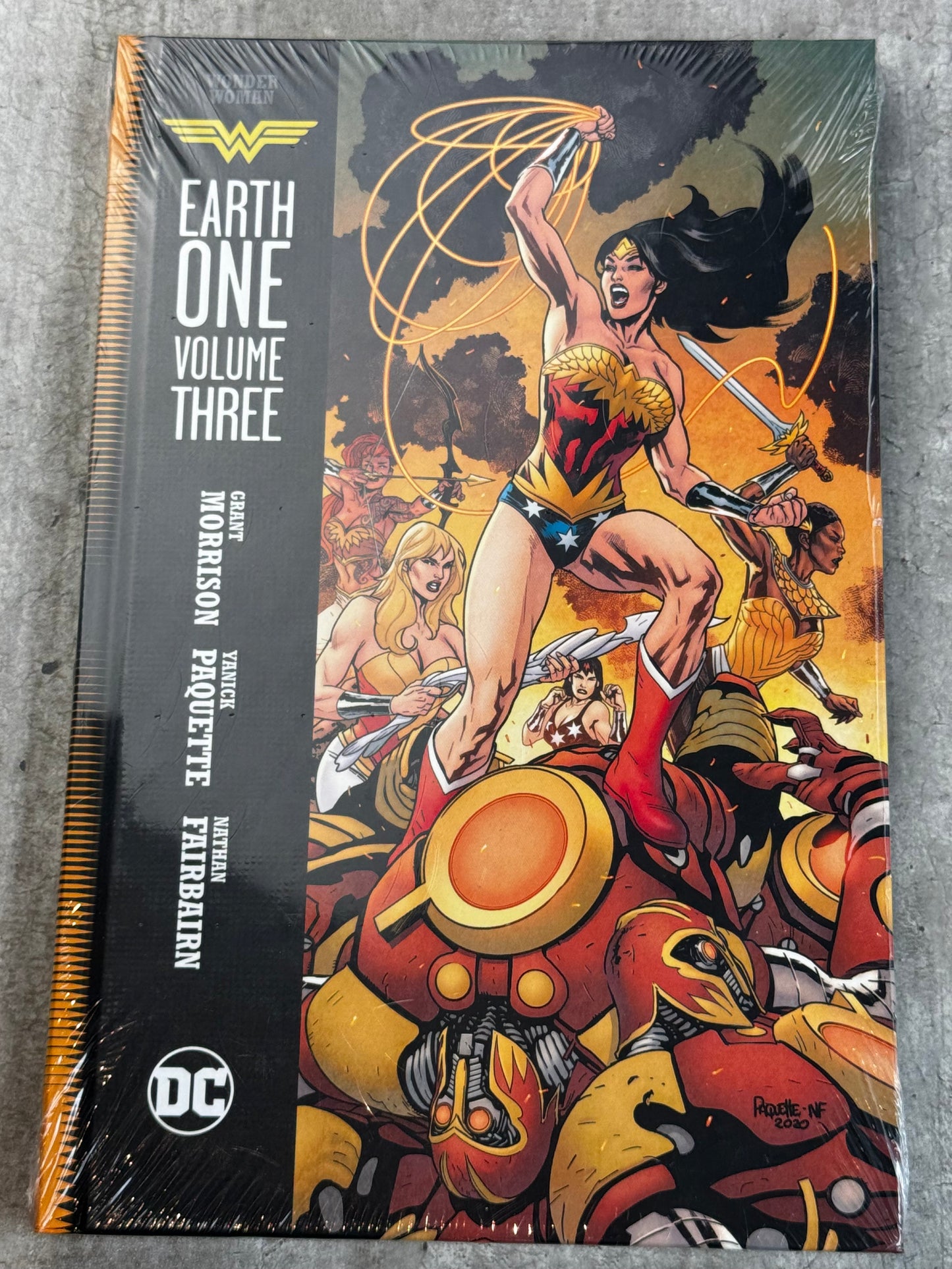 2021 - Wonder Woman: Earth One #3 - M - ENG 1