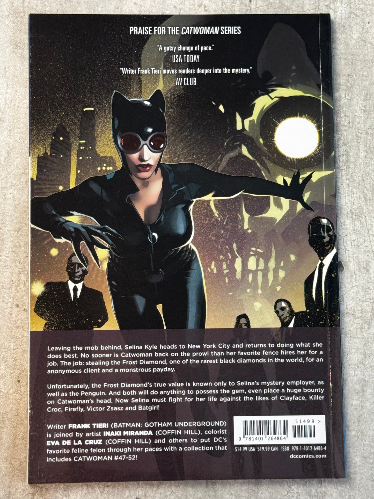 2016 - Catwoman, Vol. 4 TP #8 - Run Like Hell - M - ENG