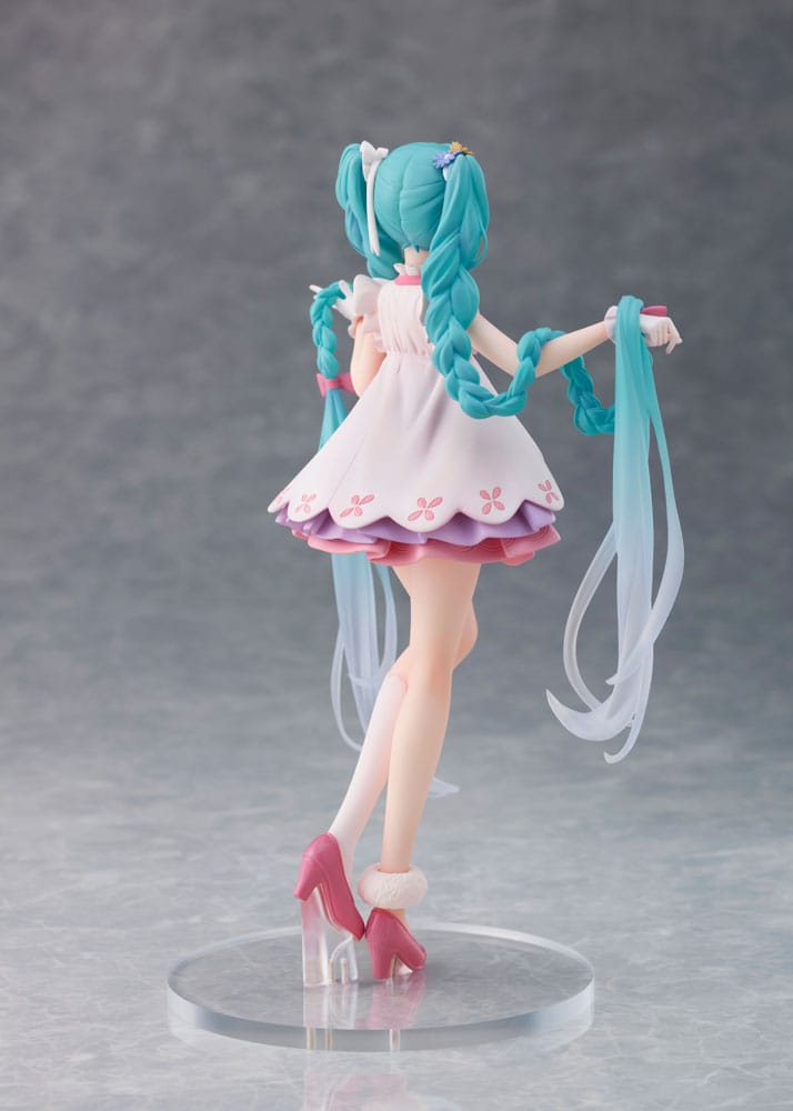 Hatsune Miku PVC Statue Wonderland Rapunzel Ver. 18cm - M 3
