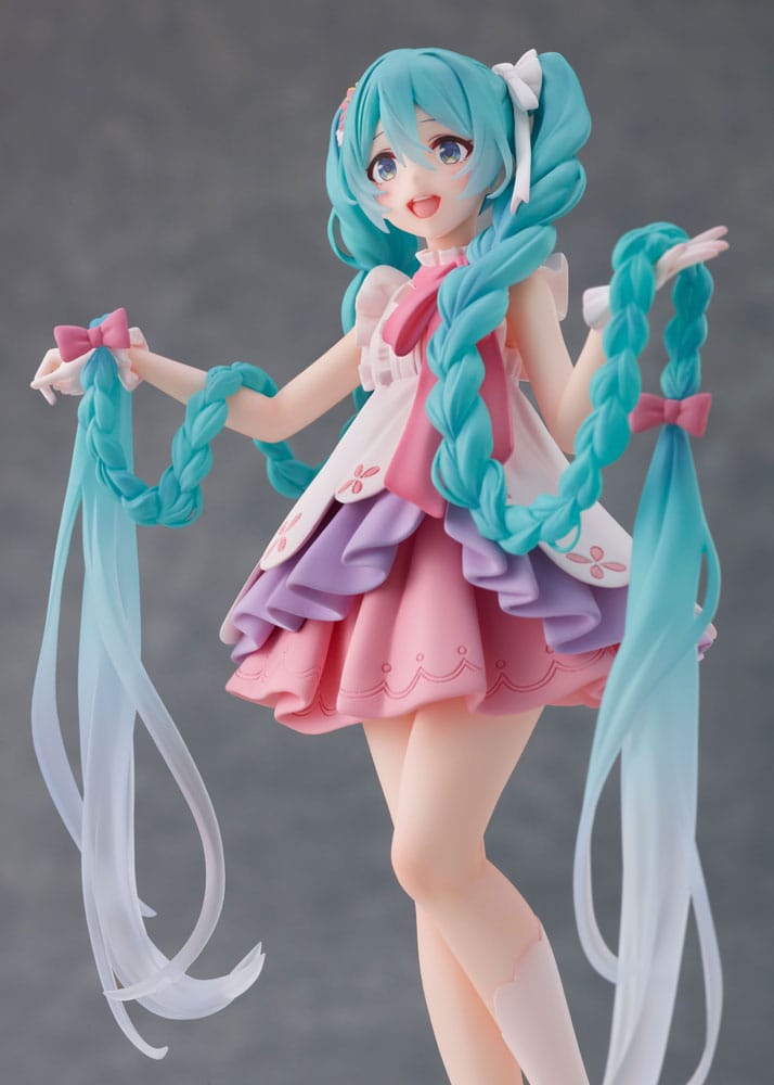Hatsune Miku PVC Statue Wonderland Rapunzel Ver. 18cm - M 4