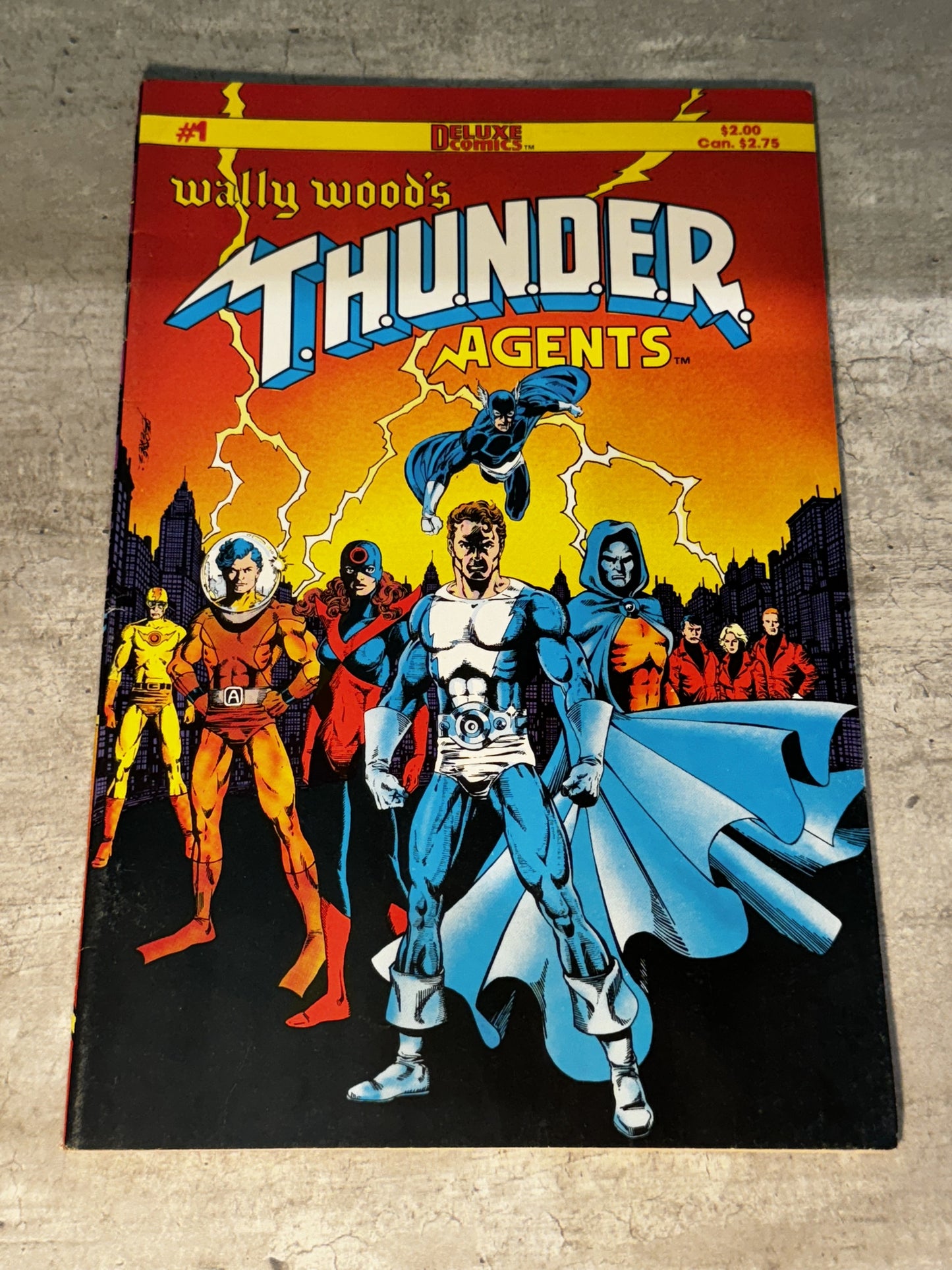 1984 - Deluxe Comics - Wally Wood's T.H.U.N.D.E.R. Agents #1 - F/VF - English 1