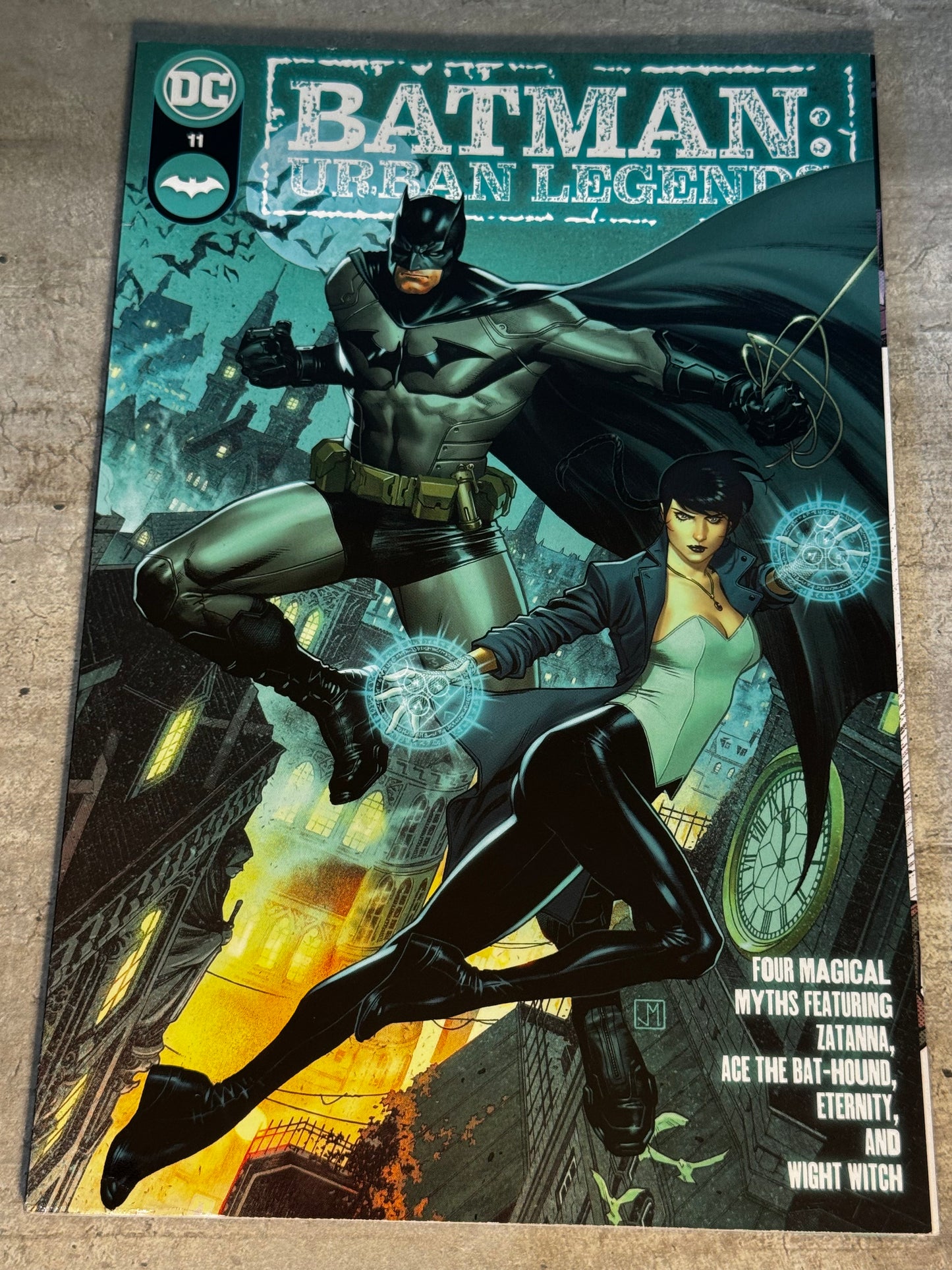 2022 - DC Comics - Batman: Urban Legends #11 - NM+ - English 1