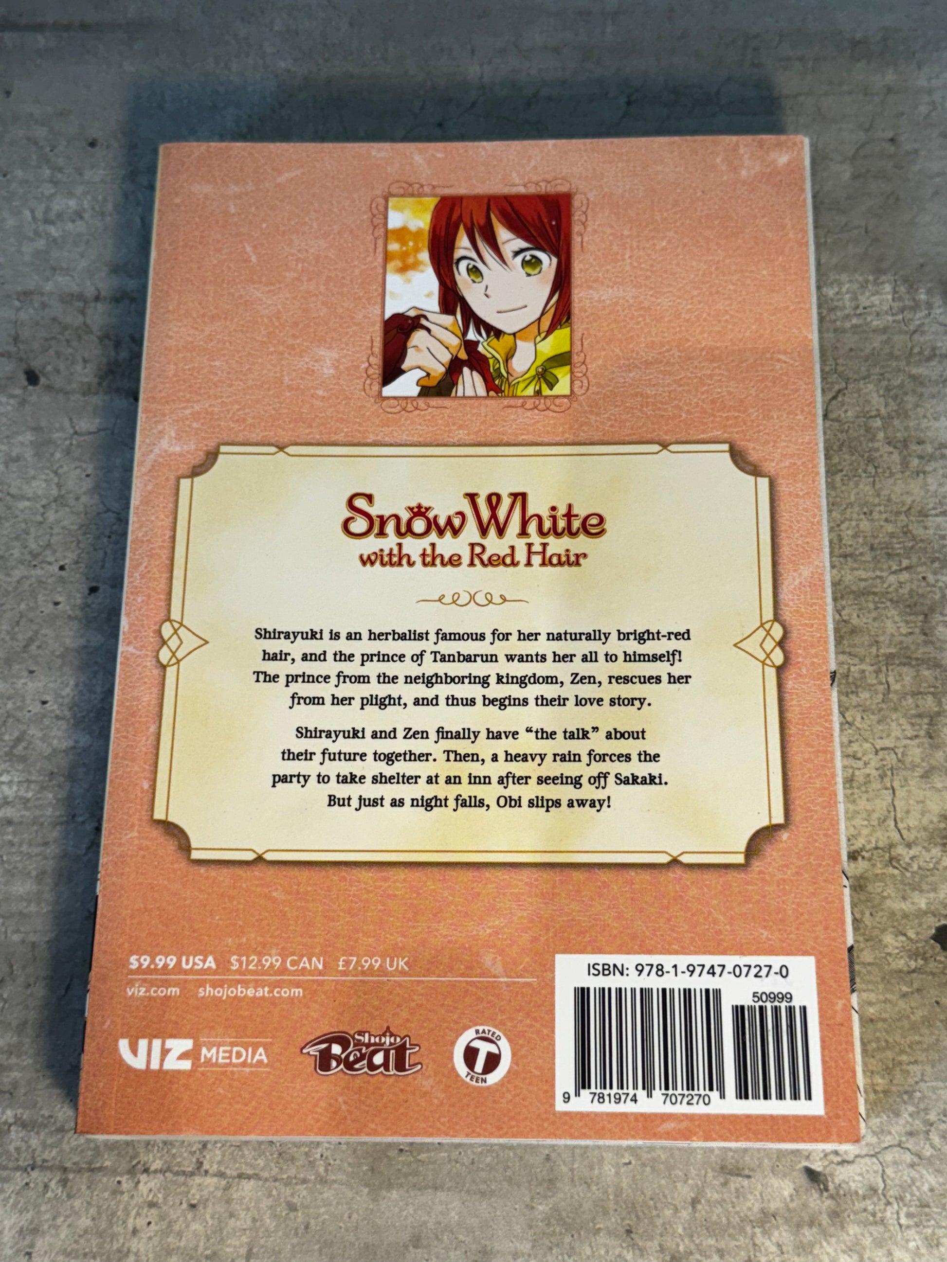 2020 - Viz Comics - Snow White with the Red Hair #8 - NM- - English 2