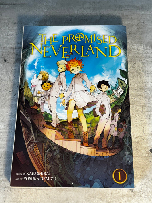 2017 - Viz Comics - Promised Neverland #1 - VF/NM - English 1