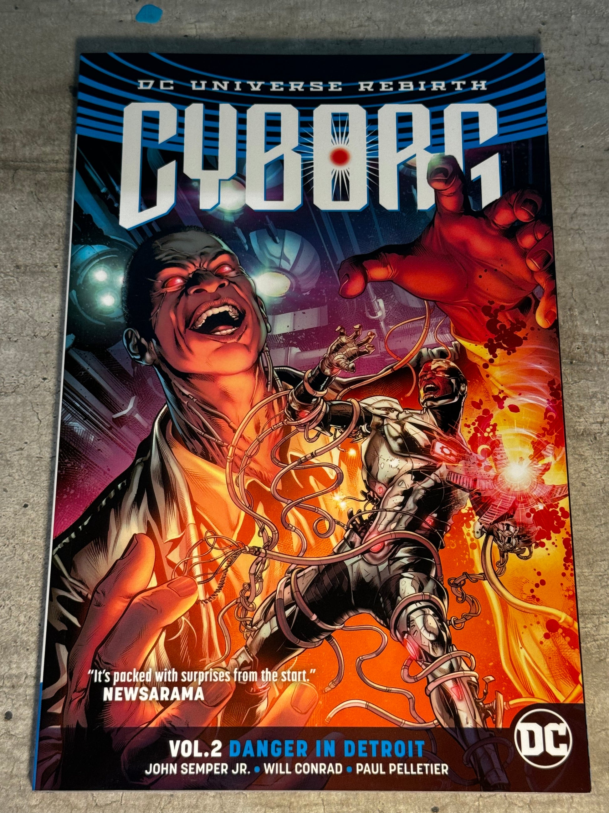 2017 - DC Comics - Cyborg, Vol. 2 HC / TP #2 - M - Eng 1