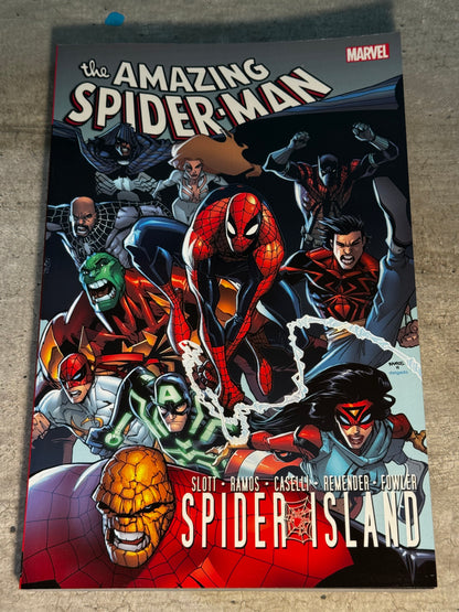 2012 - Marvel Comics - Spider-Man: Spider-Island # Var. TP - M - Eng 1