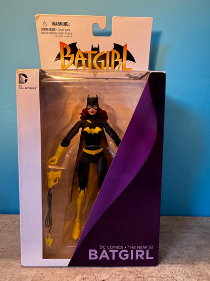 Figura de Batgirl DC Essentials 52 - Karen Palinko - DC Collectibles