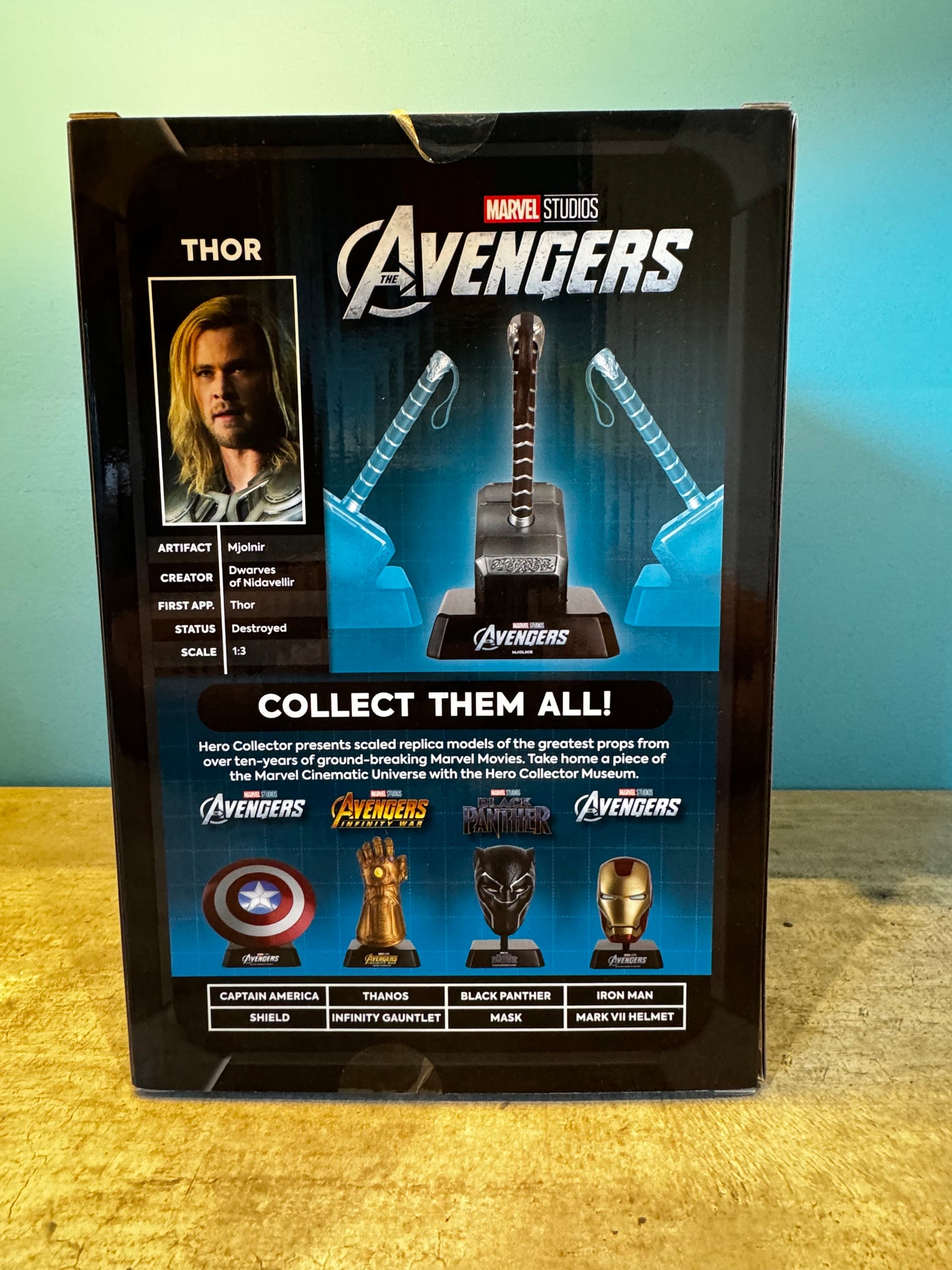 Thor: Marvel Museum Replica: Mjolnir Hammer - Eaglemoss