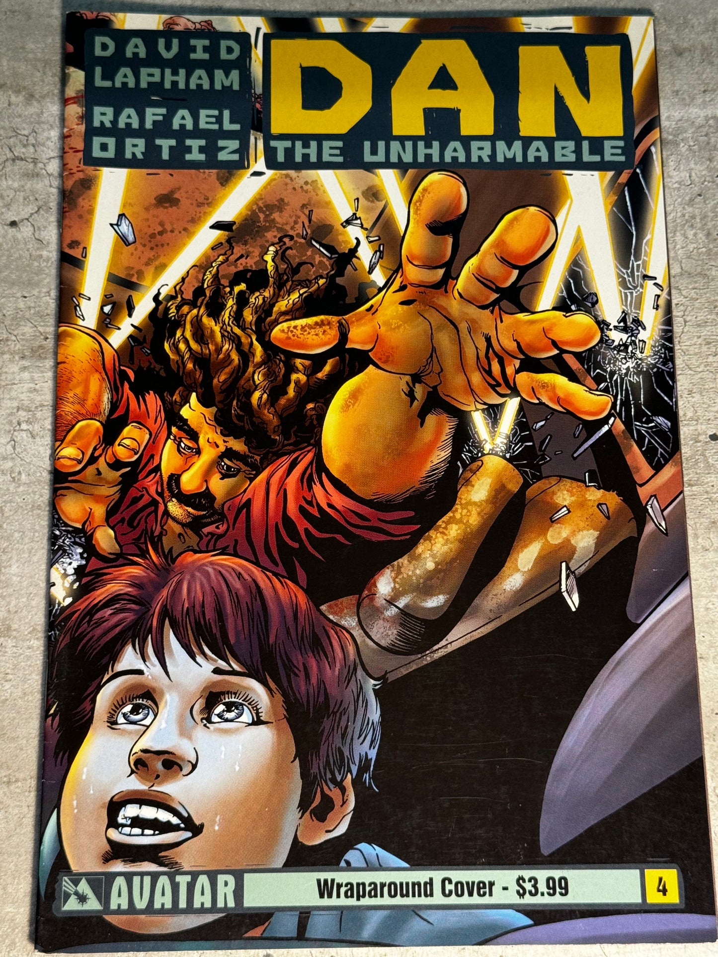 2012 - Avatar Press - Dan The Unharmable #4 Var. B - NM+ - Eng 1