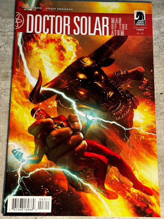 2010 - Dark Horse Comics - Doctor Solar: Man of the Atom (Dark Horse) #3 - NM+ - Eng 1