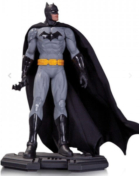 DC Comics: 16 Scale Icons Batman Statue - MINT