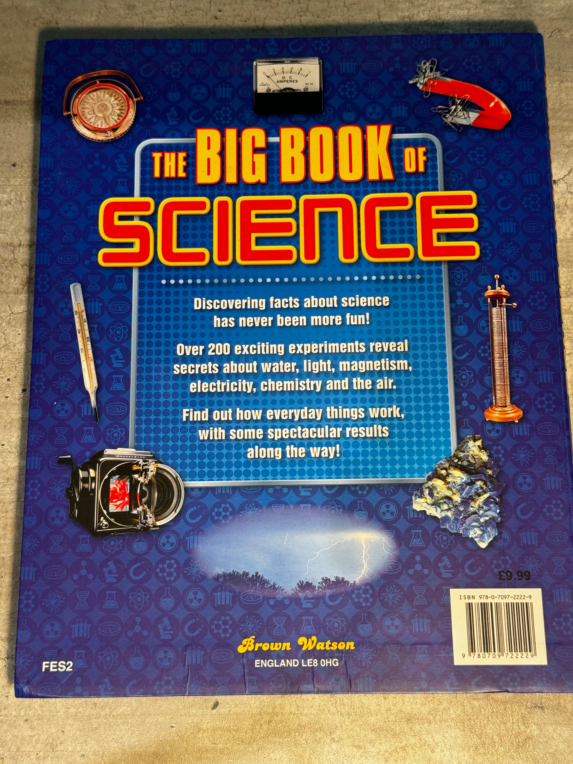 2015 - Brown Watson - The Big Book Of Science #1 - VF+ - Eng 2