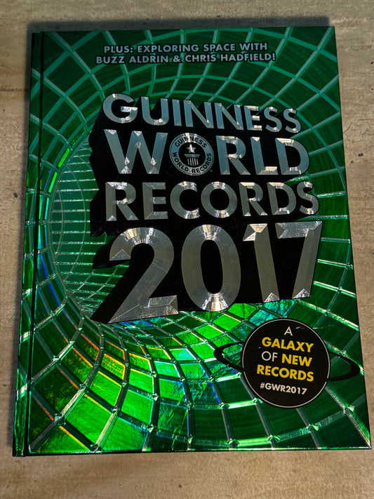 2017 - Officially Amazing - Guinness World Records 2017 #1 - NM+ - Eng 1