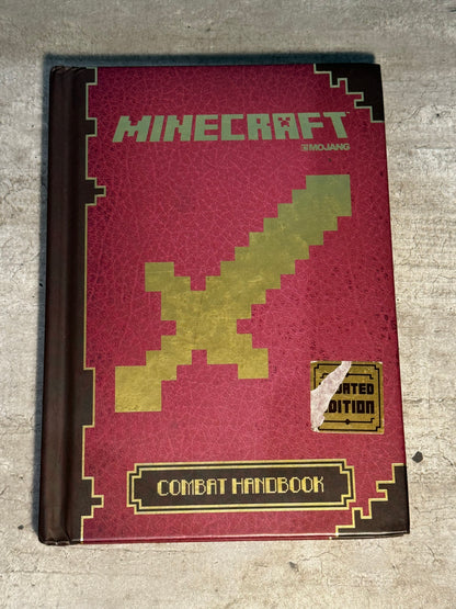 2014 - Egmont - Minecraft - Combat Handbook #1 - NM- - Eng 1