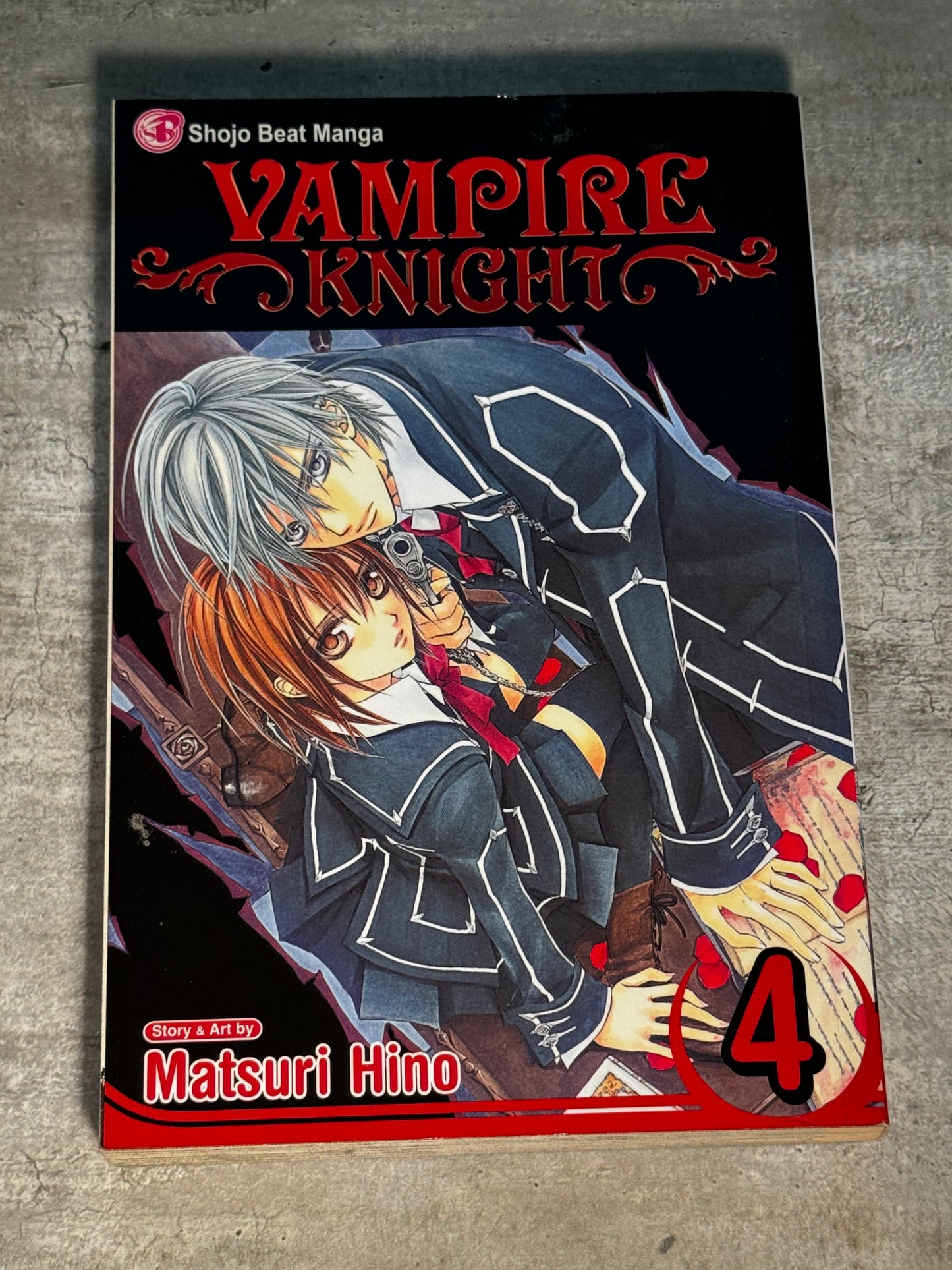 2008 - Viz Comics - Vampire Knight #4 - NM - Eng 1