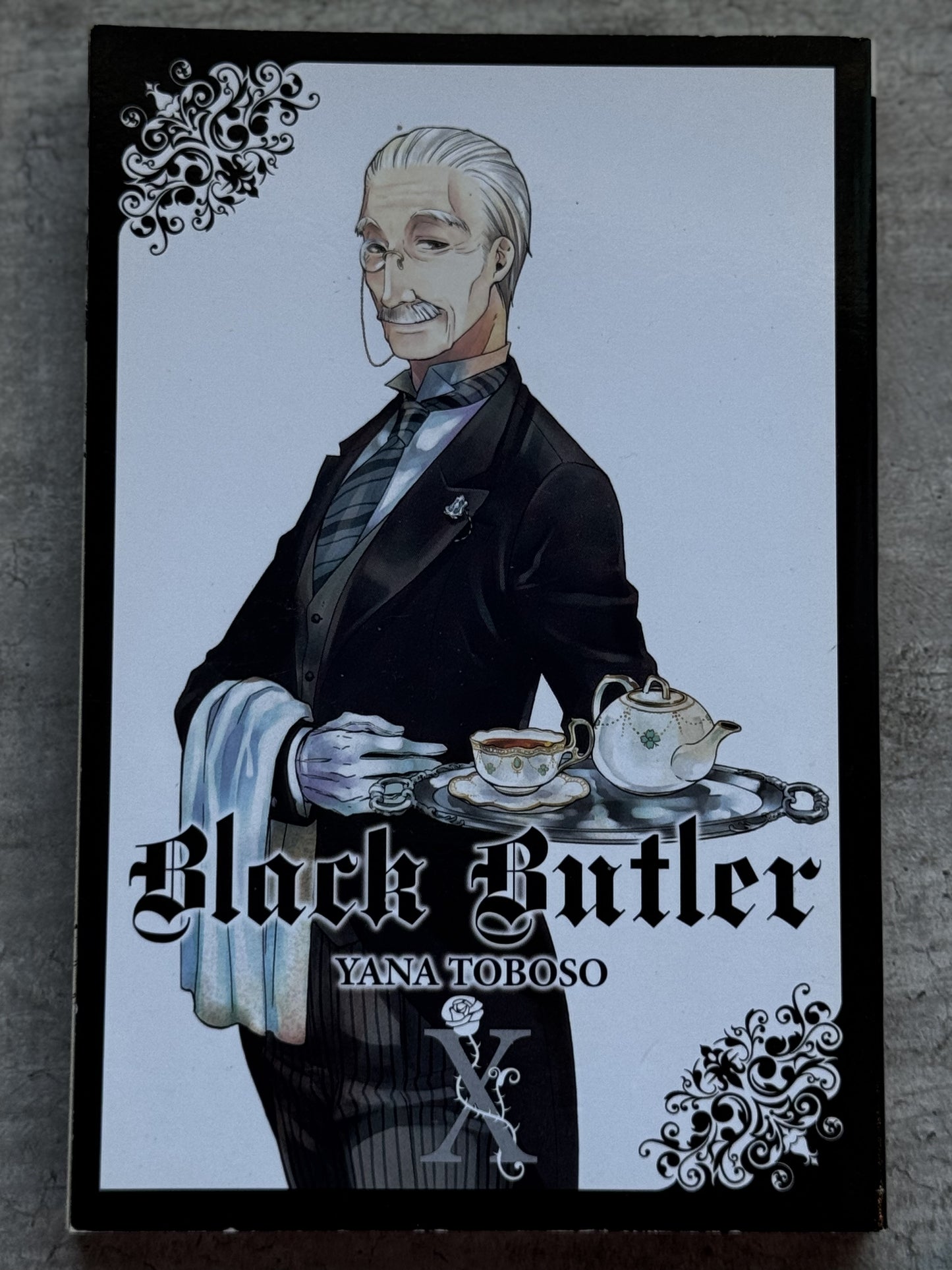 2012 - Yen Press - Black Butler #10 - NM - Eng 1