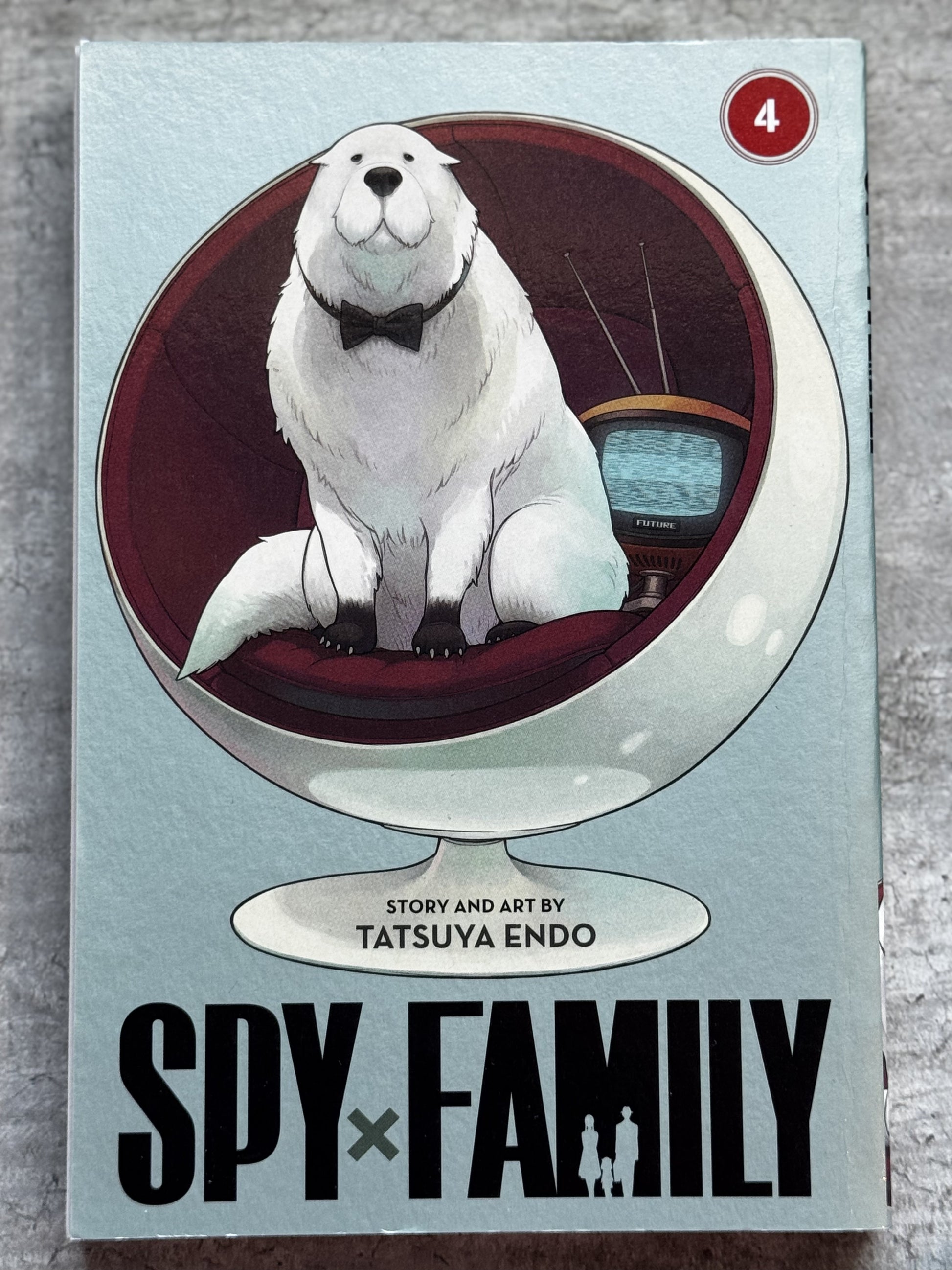 2021 - Viz Comics - Spy X Family #4 - NM- - Eng 1