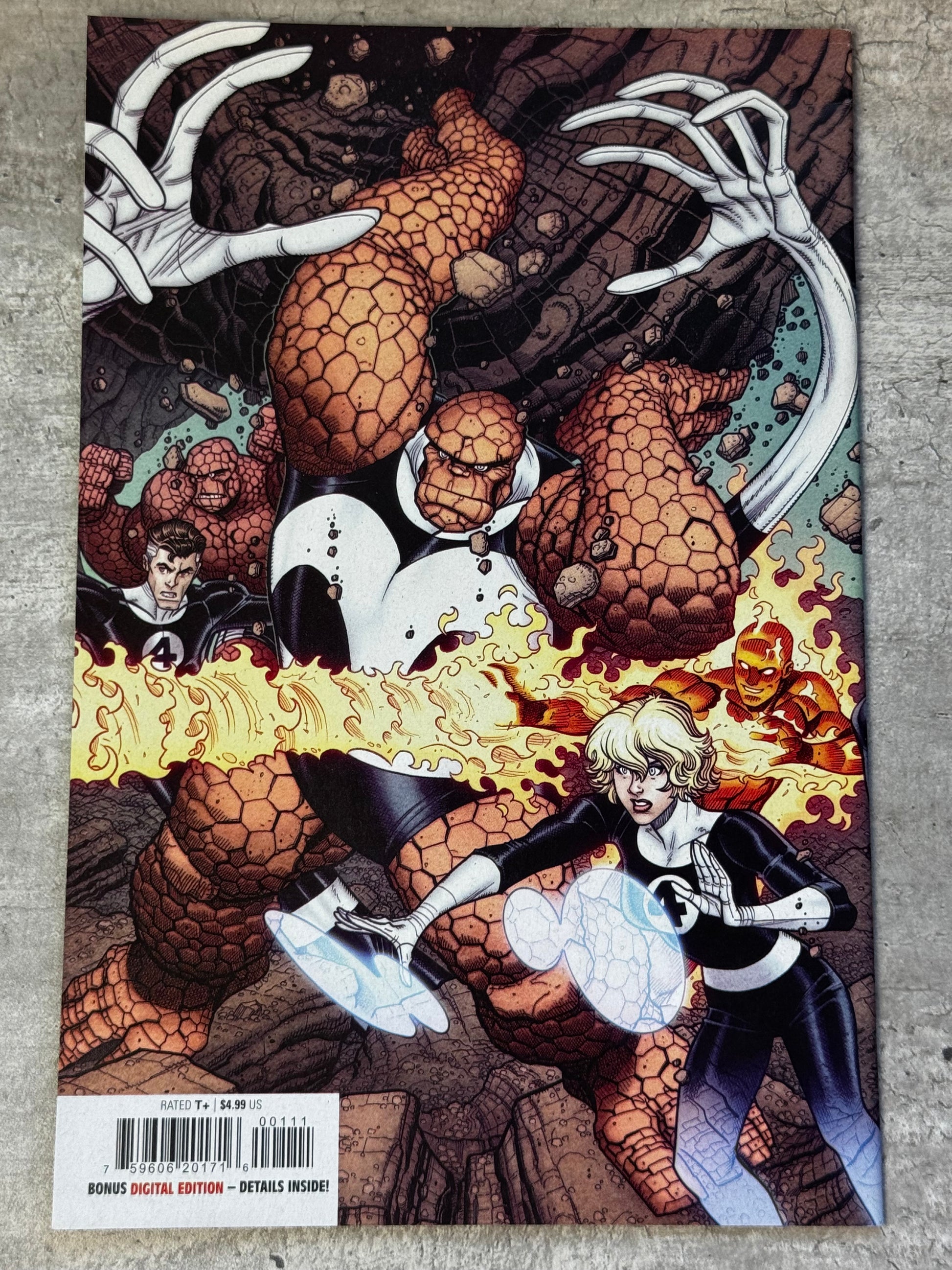 2022 - Marvel Comics - New Fantastic Four #1 Var. A - NM/M - Eng 2