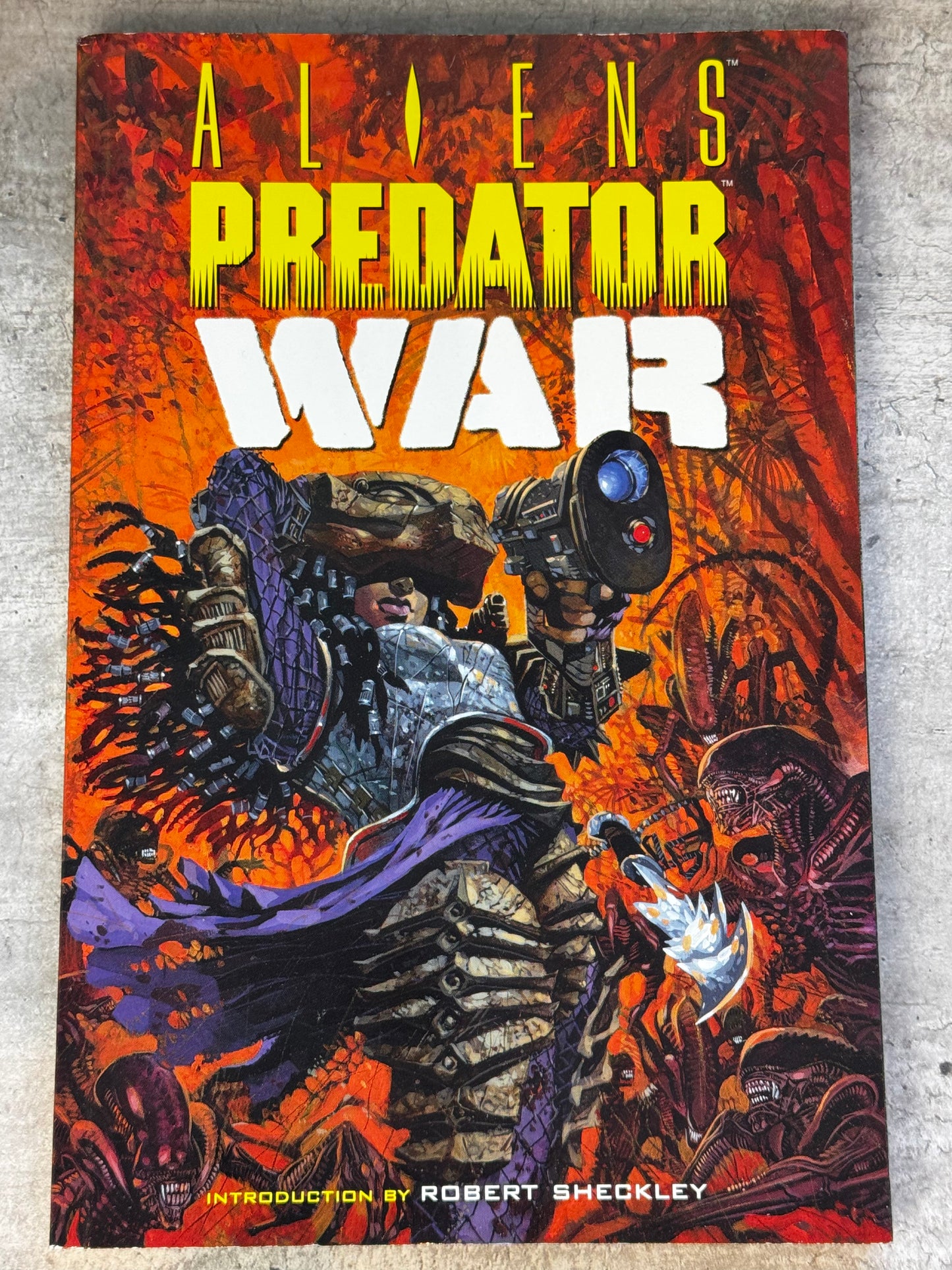 1996 - Dark Horse Comics - Aliens vs. Predator: War - M - Eng 1