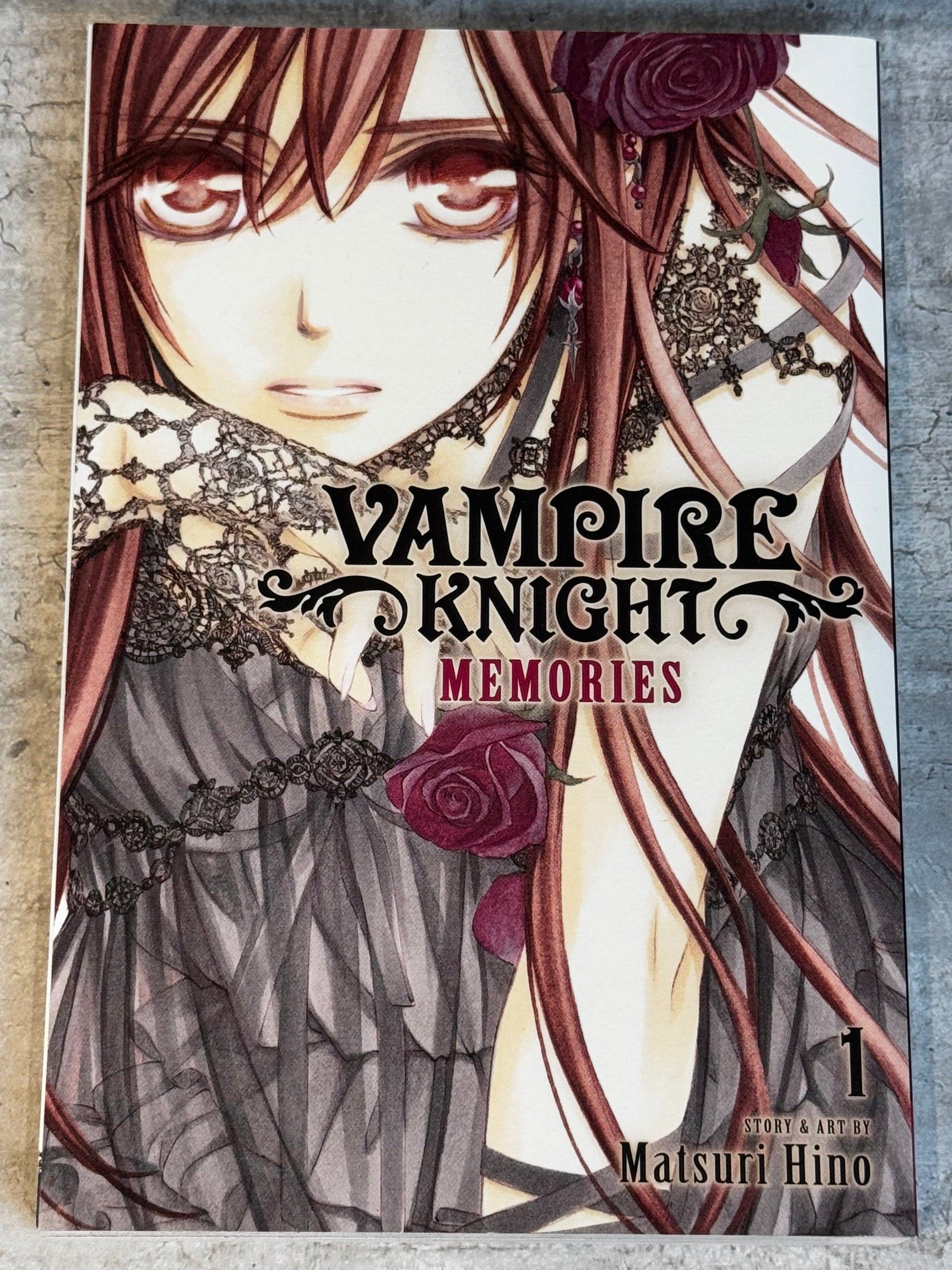 2017 - Viz Comics - Vampire Knight Memories #1 - M - Eng 1