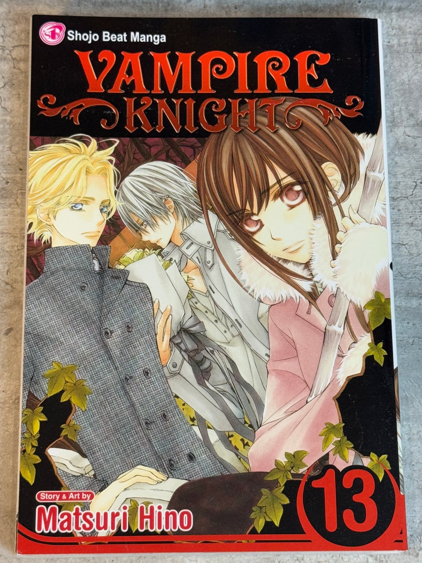 2011 - Viz Comics - Vampire Knight #13 - M - Eng 1