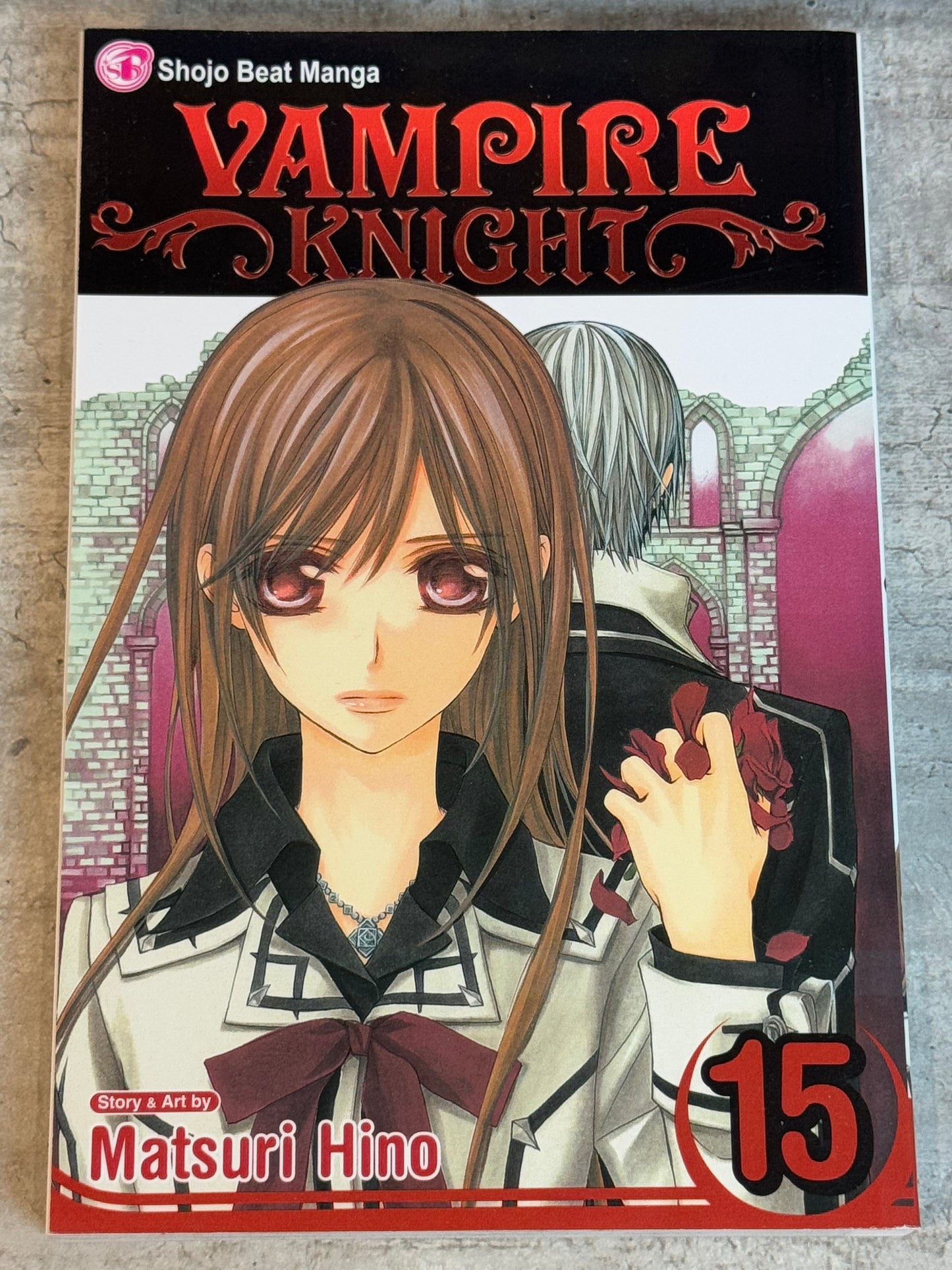 2012 - Viz Comics - Vampire Knight #15 - M - Eng 1