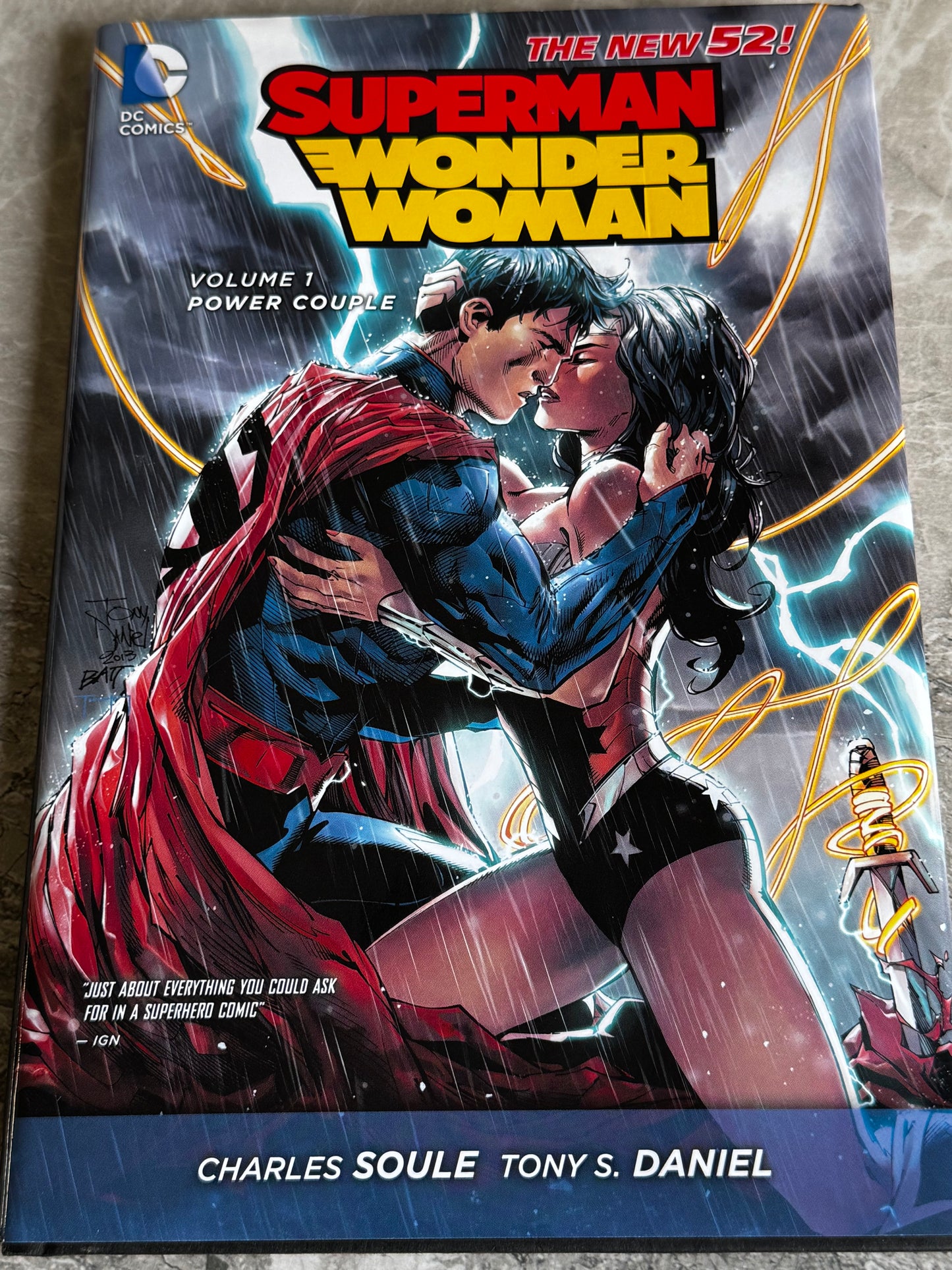 2014 - DC Comics - Superman / Wonder Woman HC / TP #1M - ENG 1