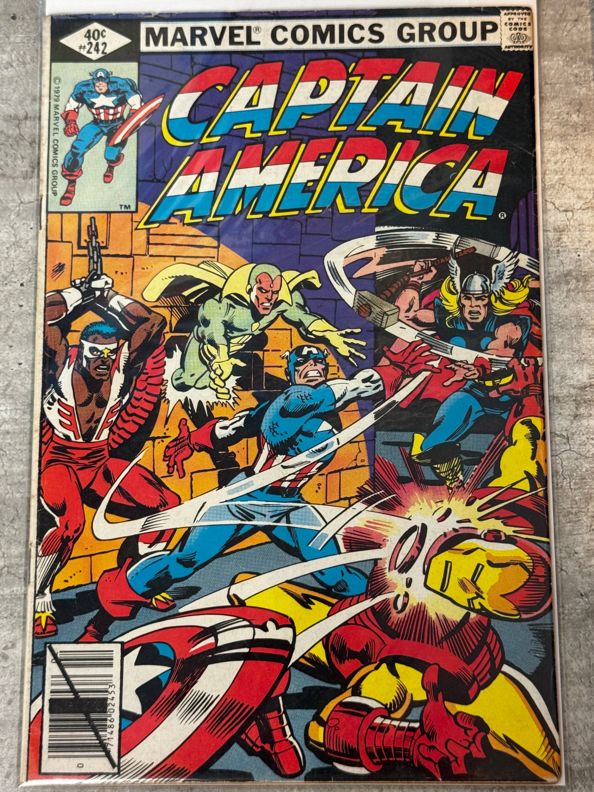 1979 - Captain America, Vol. 1 #242 Var. A - Facades - VF/NM - ENG 1