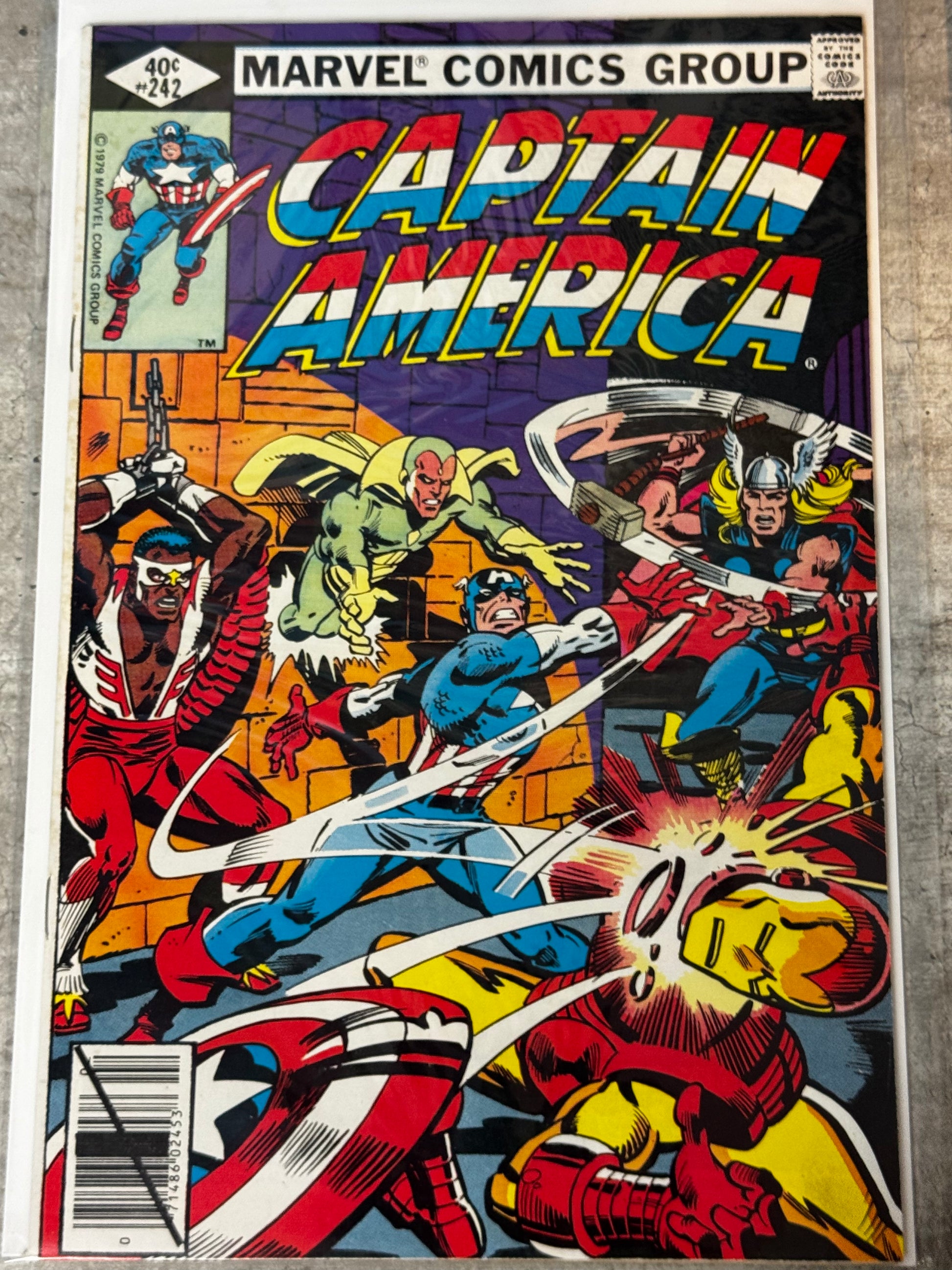 1980 - Captain America, Vol. 1 #242 Var. B - Facades - VF/NM - ENG 1