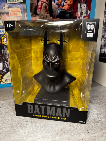 DC Direct 1/3 Scale Batman Arkham Asylum - Cowl Replica - M