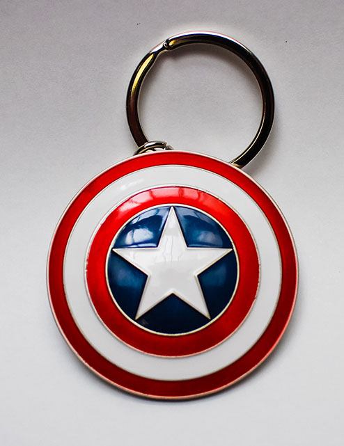 Marvel Comics Metal Keychain Captain America Shield - M 1