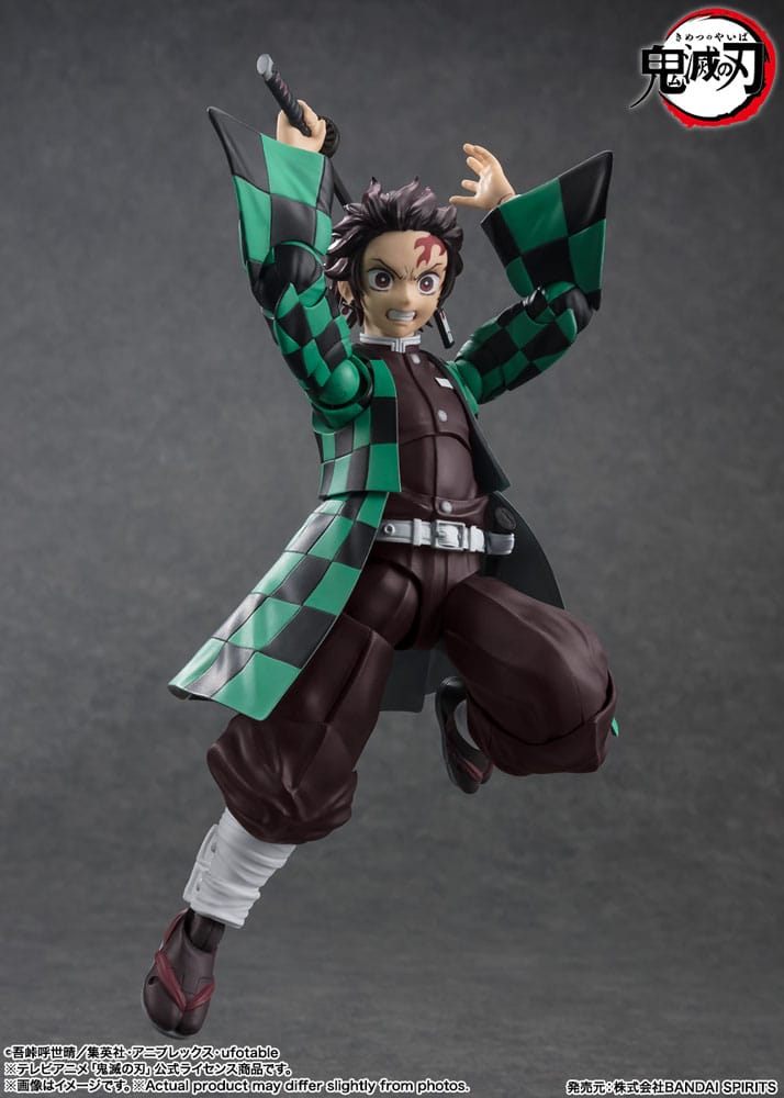 Demon Slayer: Kimetsu no Yaiba S.H. Figuarts Action Figure Tanjiro Kamado 14 cm - M 6