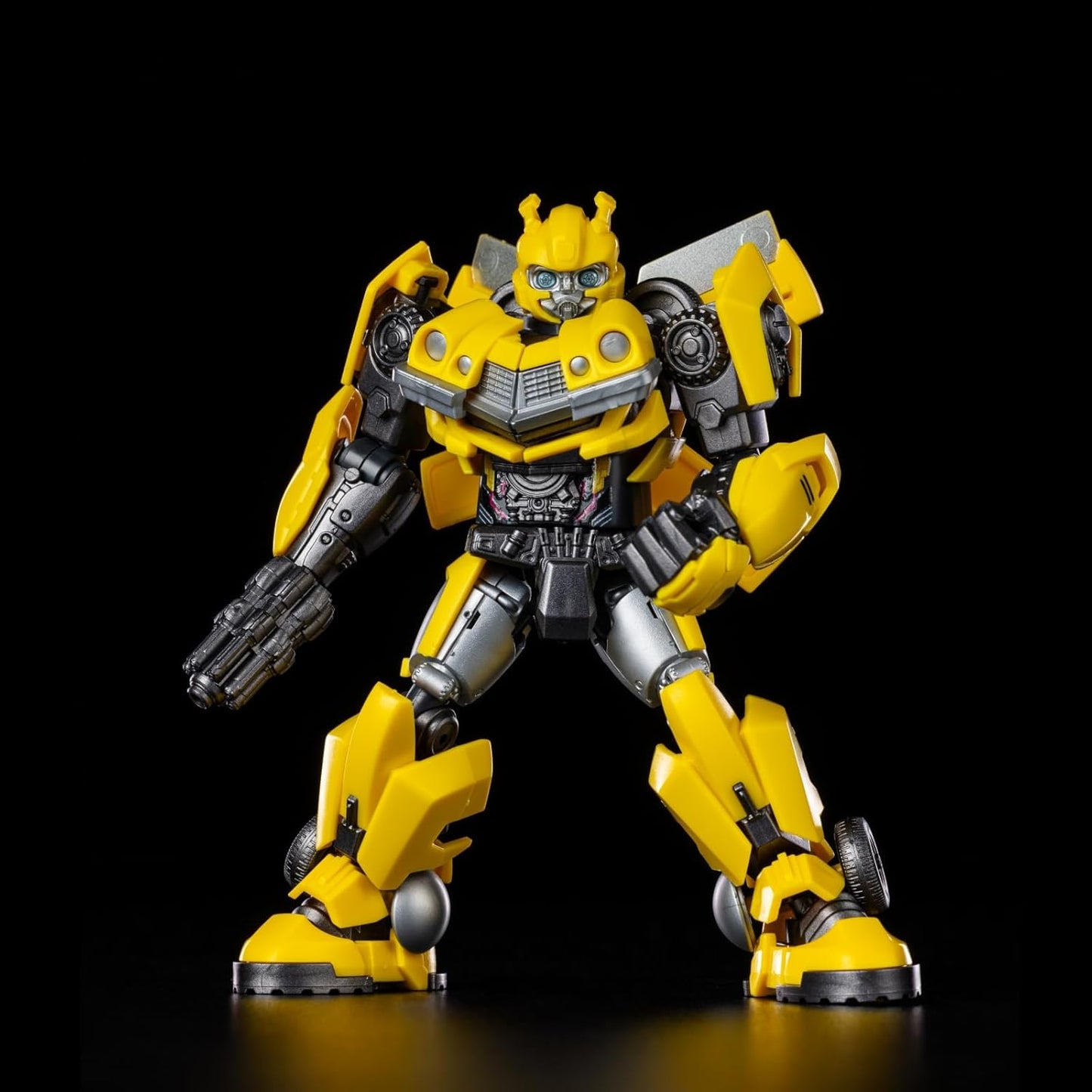 BLOKEES TRANSFORMERS CLASSIC CLASS BUMBLEBEE MODEL (Net) (C: 1-1-2) - M 2