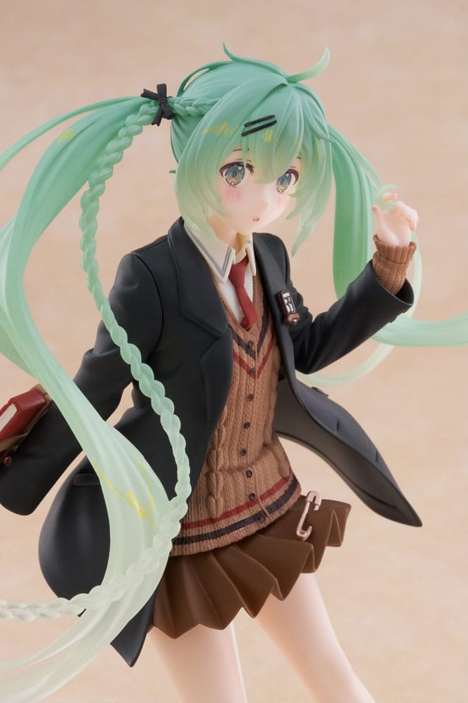 Hatsune Miku PVC Statue Fashion Preppy Ver. 18 cm - M 6