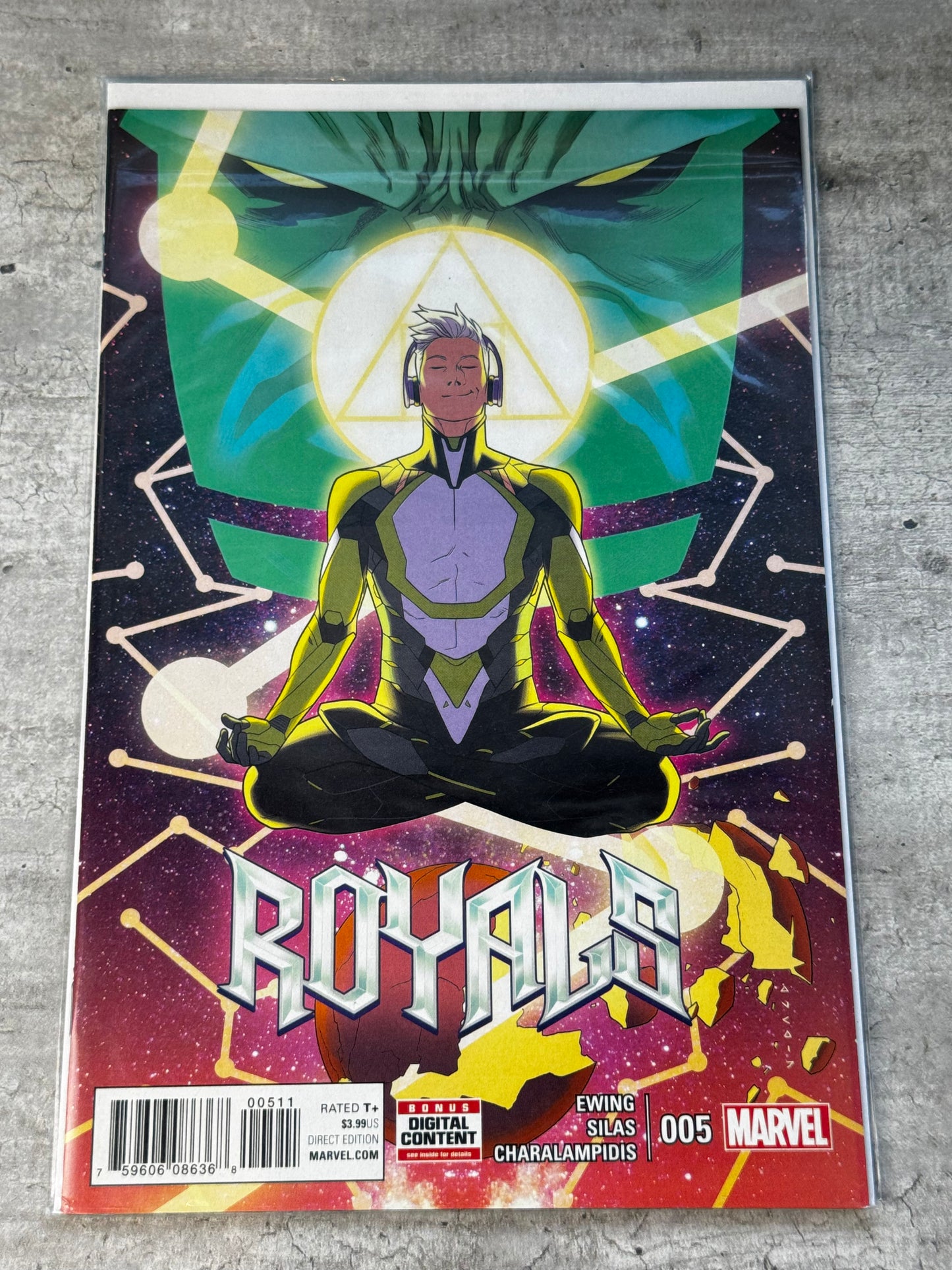 2017 - Royals #5 Var. A - The Center of Things - NM+ - ENG 1
