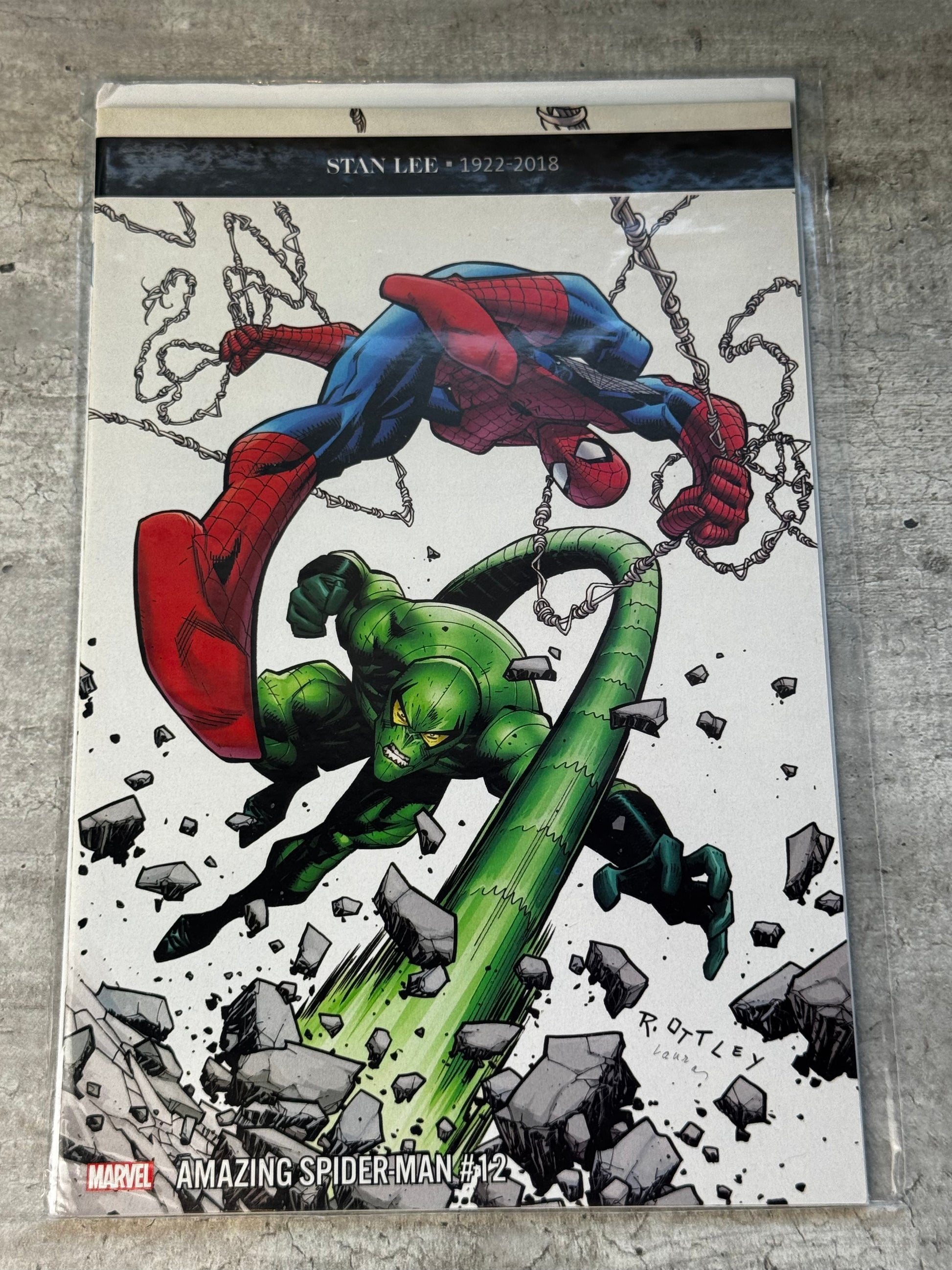2018 - The Amazing Spider-Man, Vol. 5 #12 Var. A - Part Two - NM+ - ENG 1