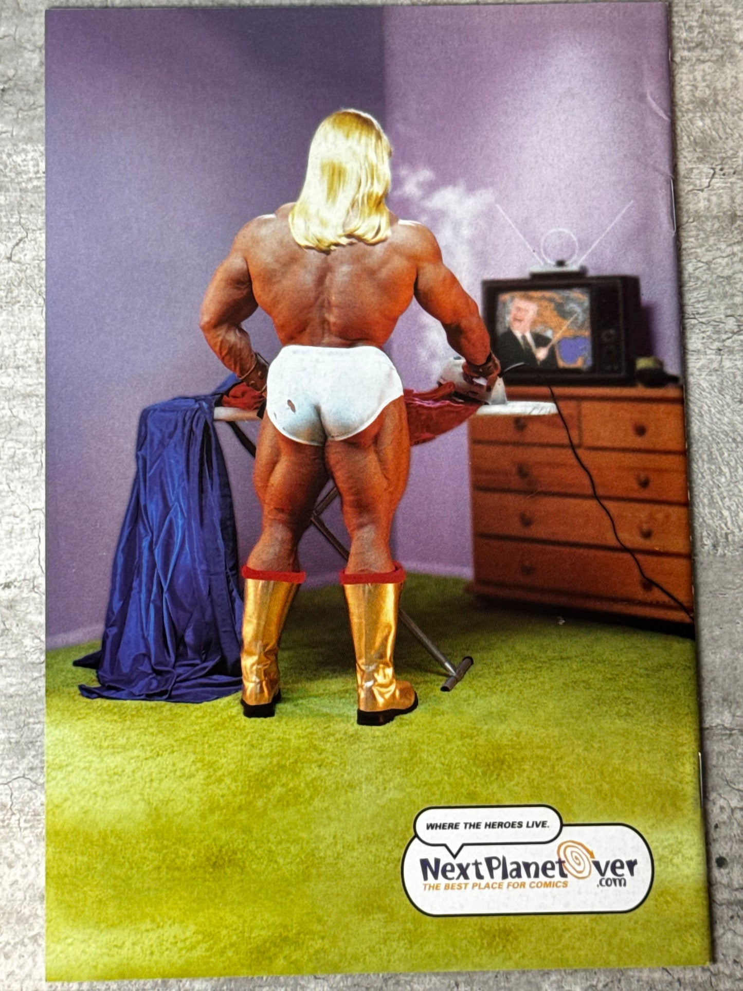 1999 - Tom Strong #4 - ¡Chicas Esvásticas! - NM - ENG