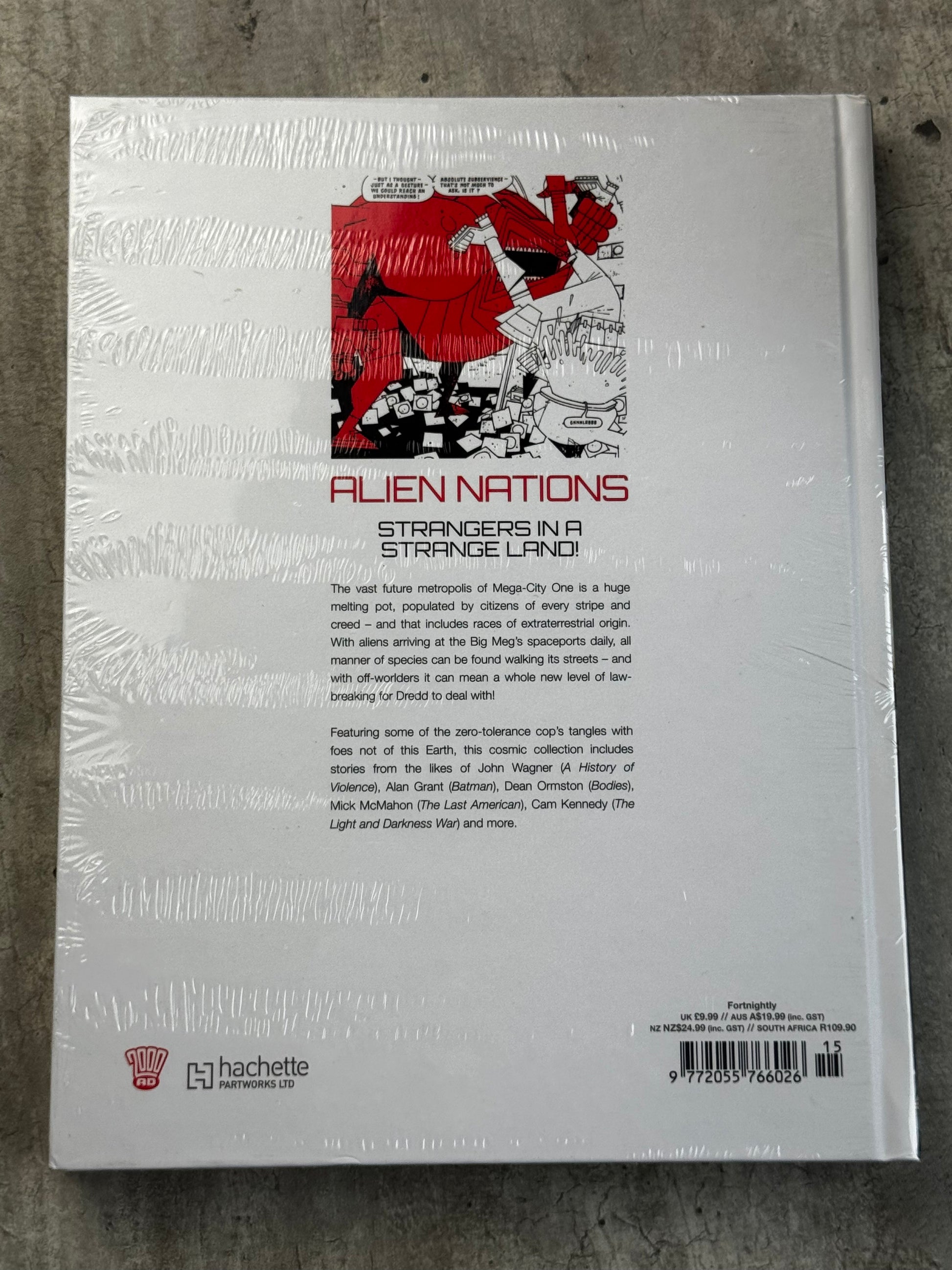 2015 - Judge Dredd: The Mega Collection #15 - Alien Nations - M - ENG 2