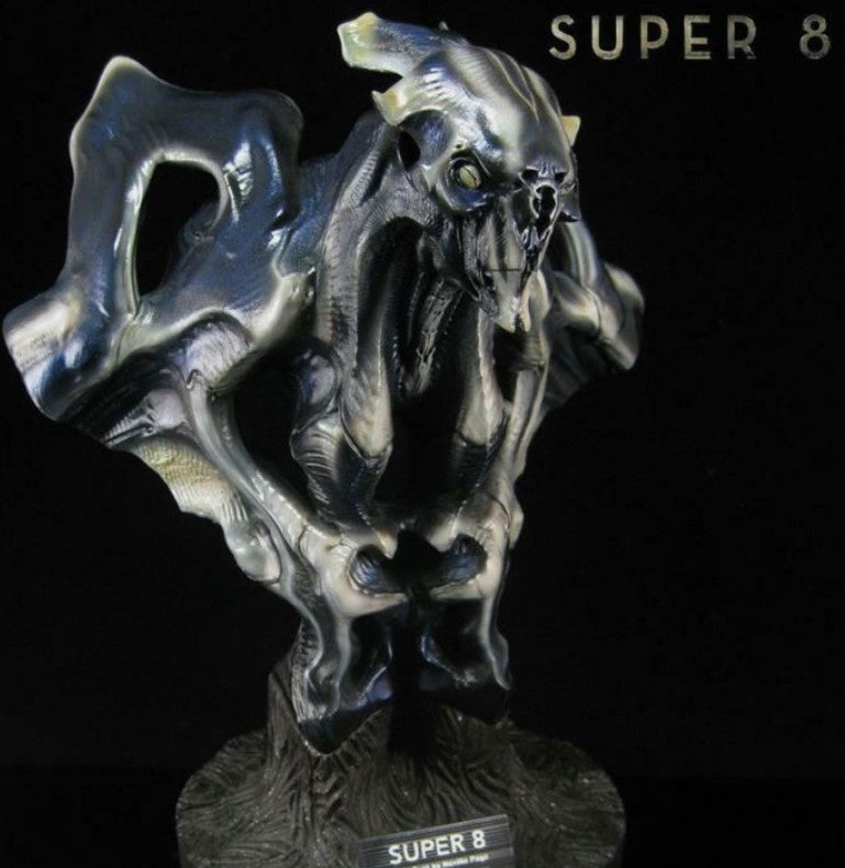 QMx Super 8 Alien Bust 63/300 Neville Page Quantum Mechanix NEW SEALED